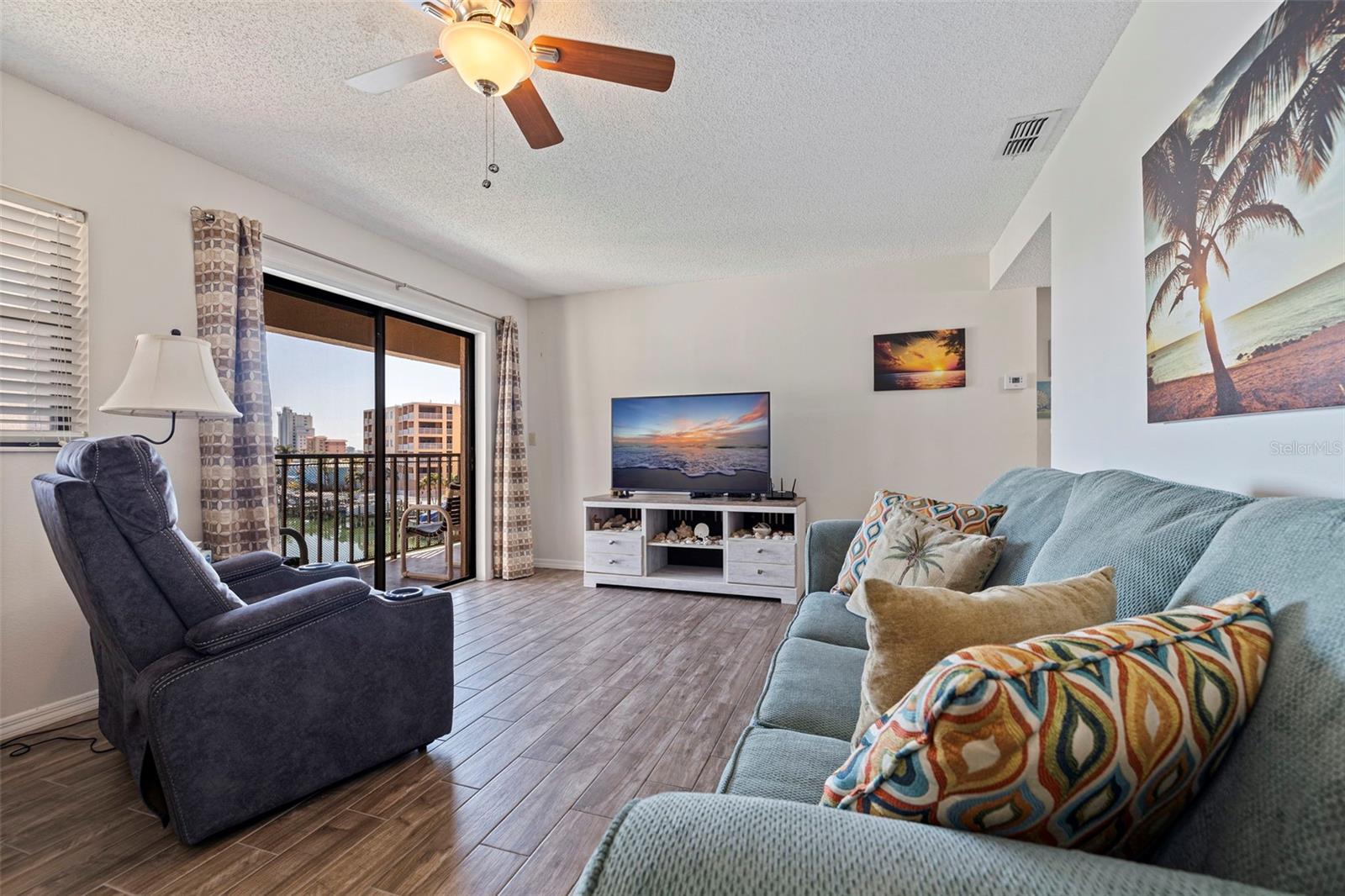 Image 6 of 24 For 145 116th Avenue 405