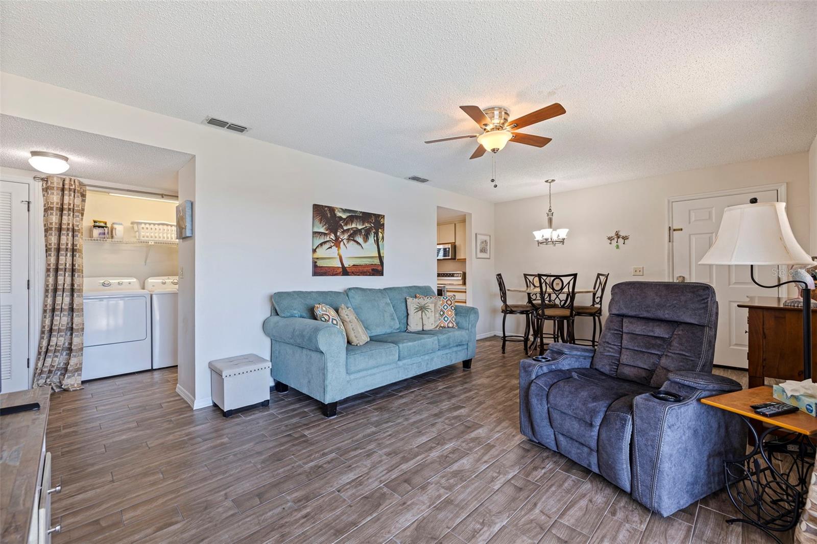 Image 7 of 24 For 145 116th Avenue 405