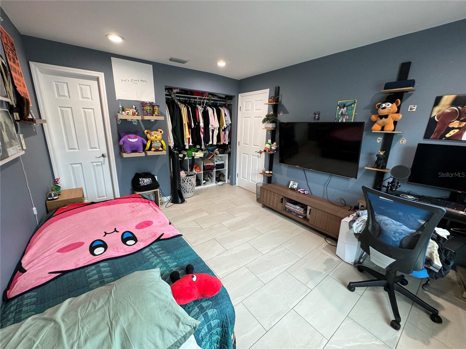 Listing photo id 17 for 7102 Reindeer Road
