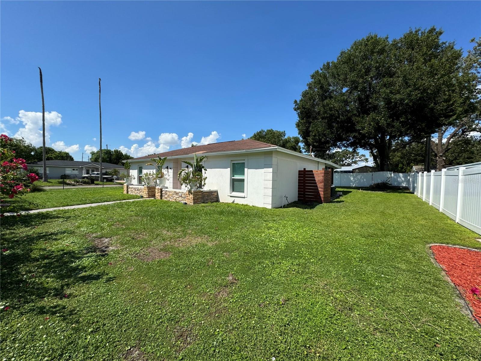 Listing photo id 0 for 7102 Reindeer Road