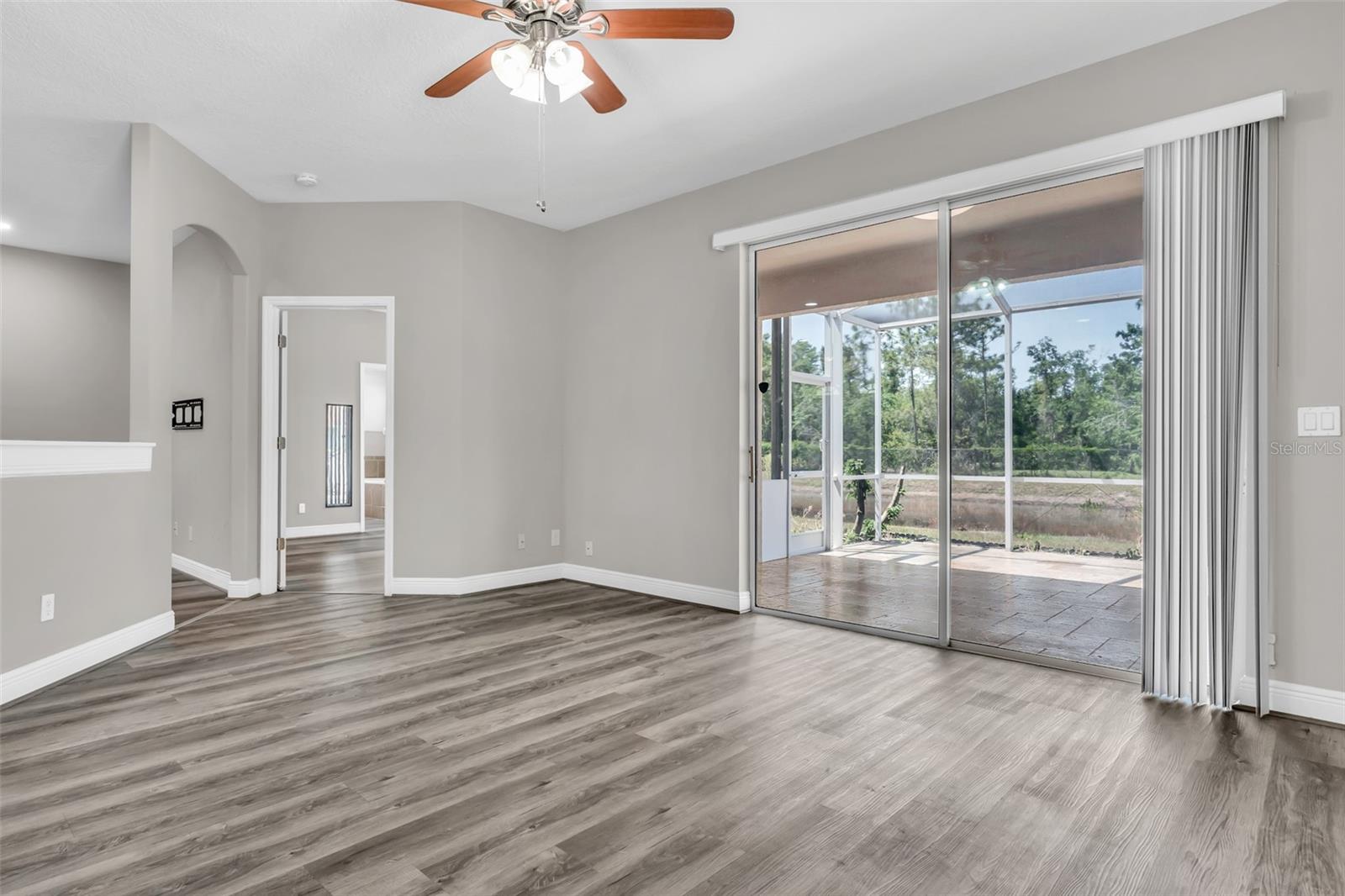 Image 10 of 34 For 12319 Rose Haven Boulevard