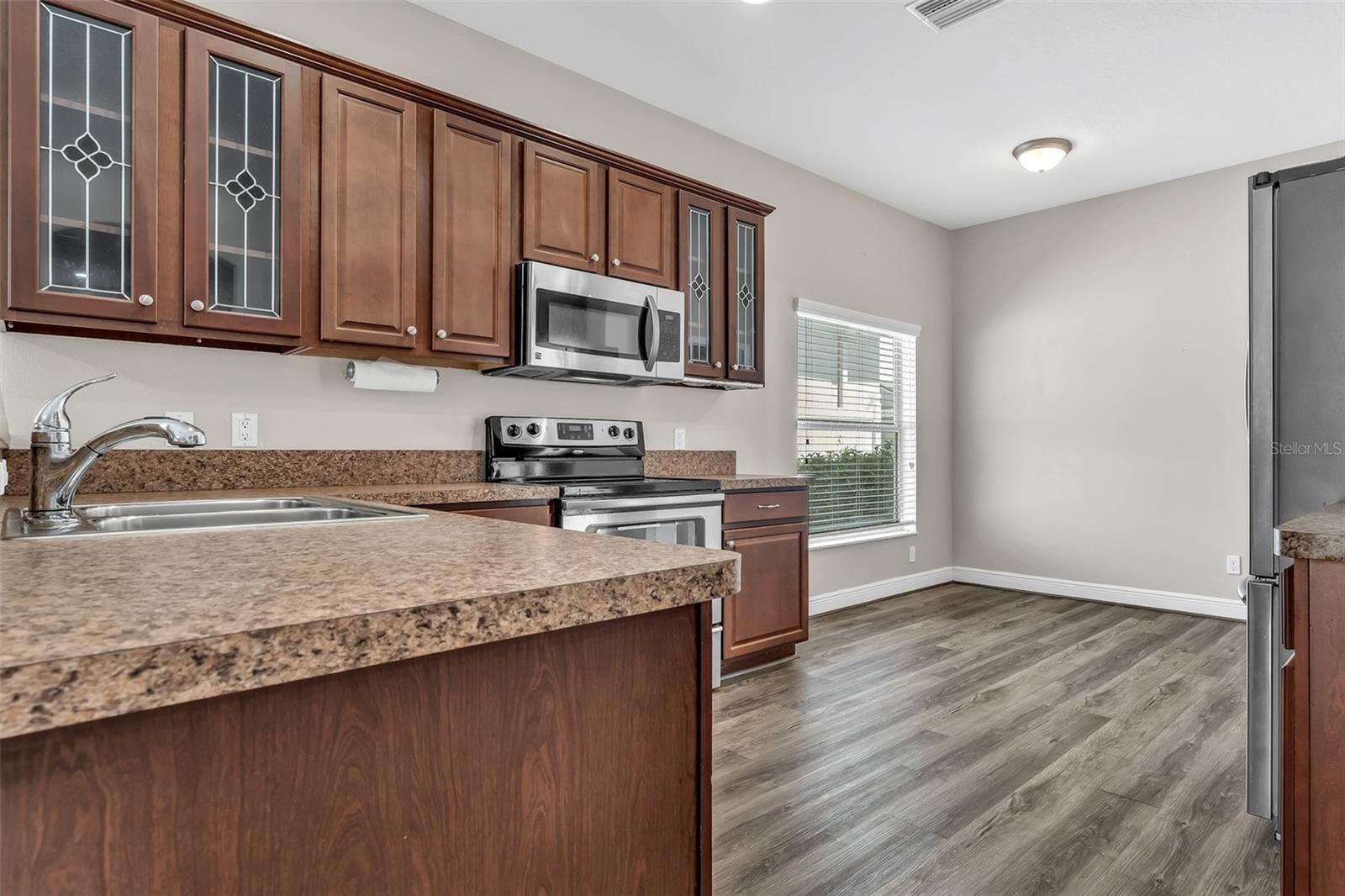 Image 11 of 34 For 12319 Rose Haven Boulevard