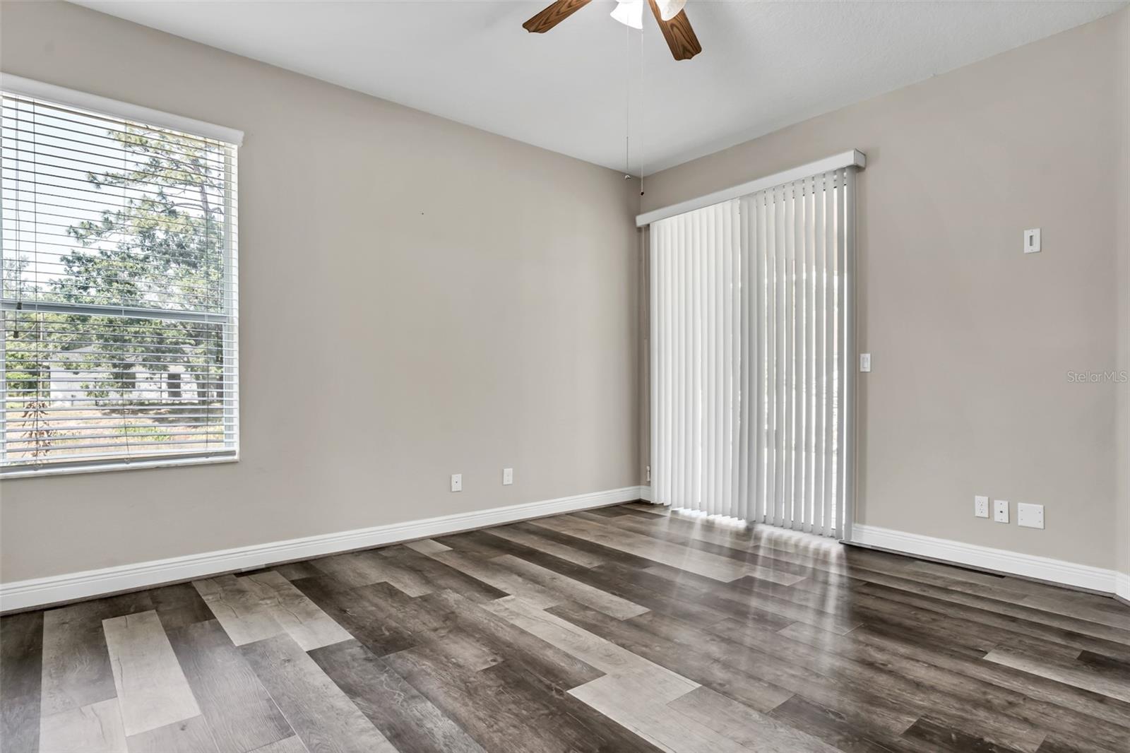 Image 18 of 34 For 12319 Rose Haven Boulevard