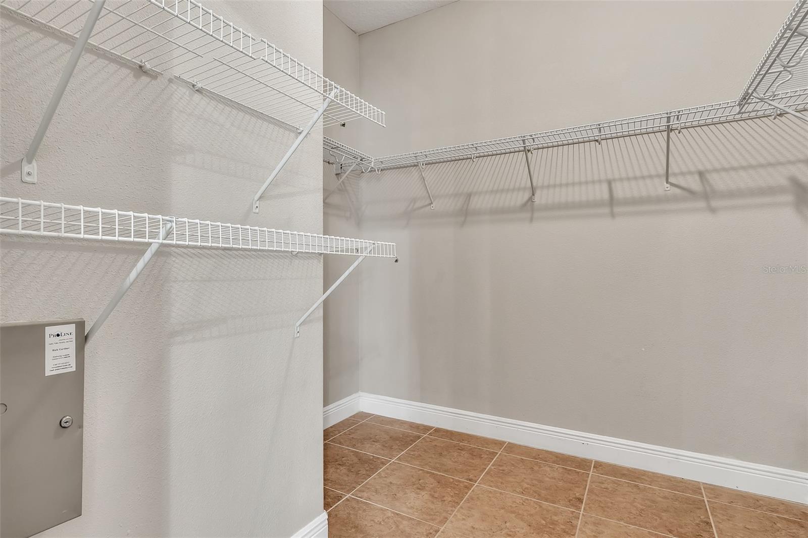 Image 21 of 34 For 12319 Rose Haven Boulevard