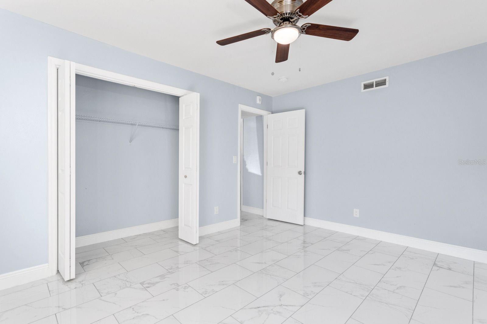 Image 4 of 11 For 647 N Keene  B