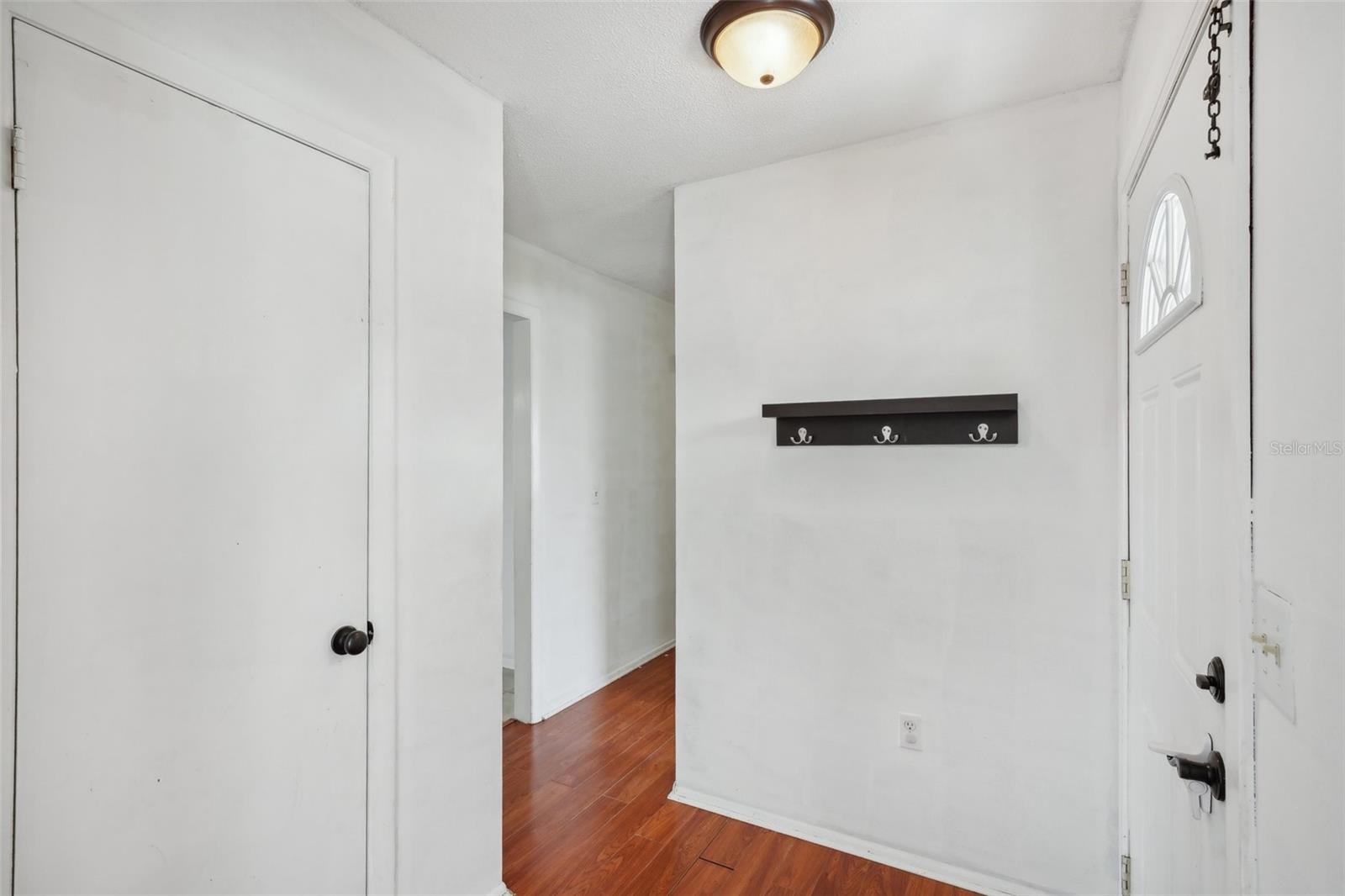 Image 20 of 70 For 503 Holt Circle