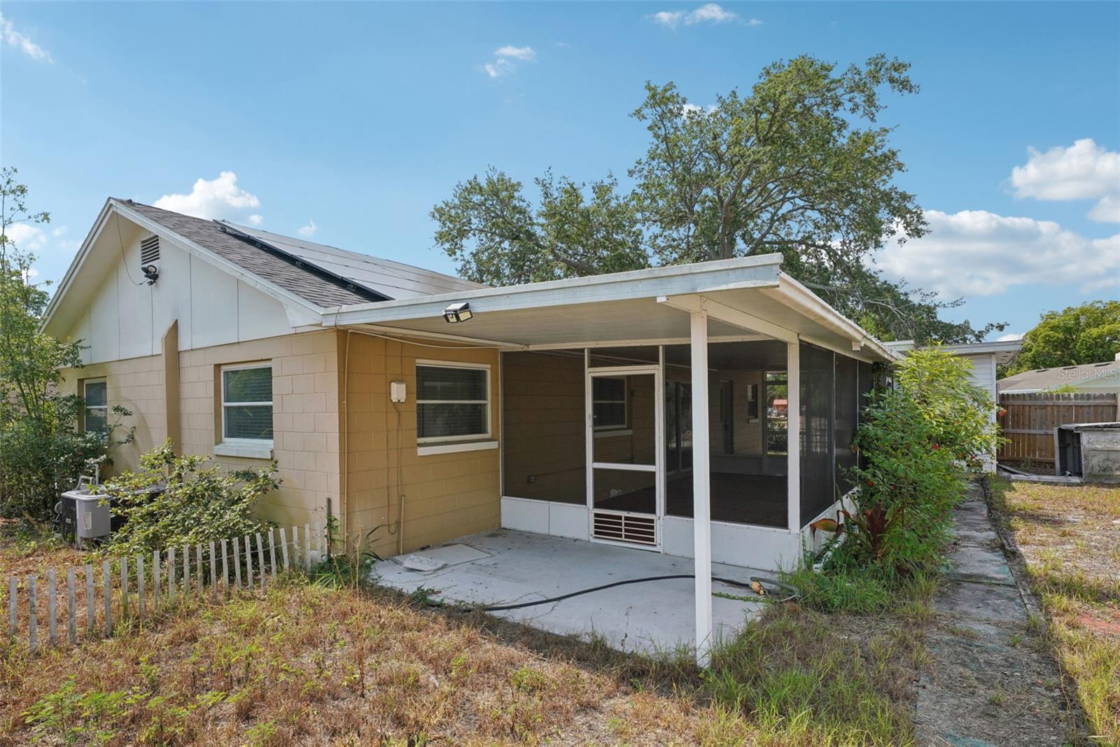 Image 43 of 70 For 503 Holt Circle