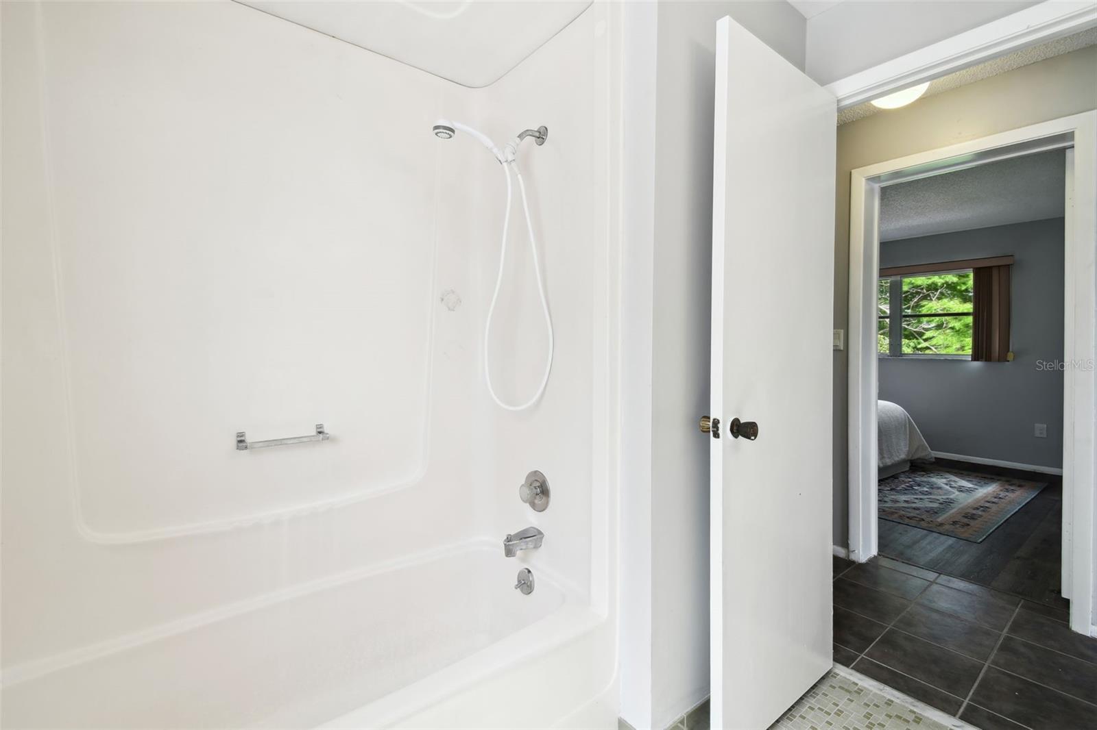 Image 19 of 48 For 11409 Spring Hill Drive