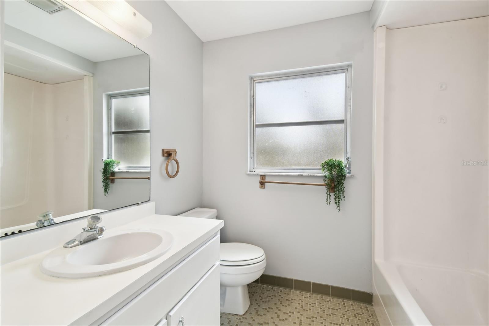 Image 20 of 48 For 11409 Spring Hill Drive
