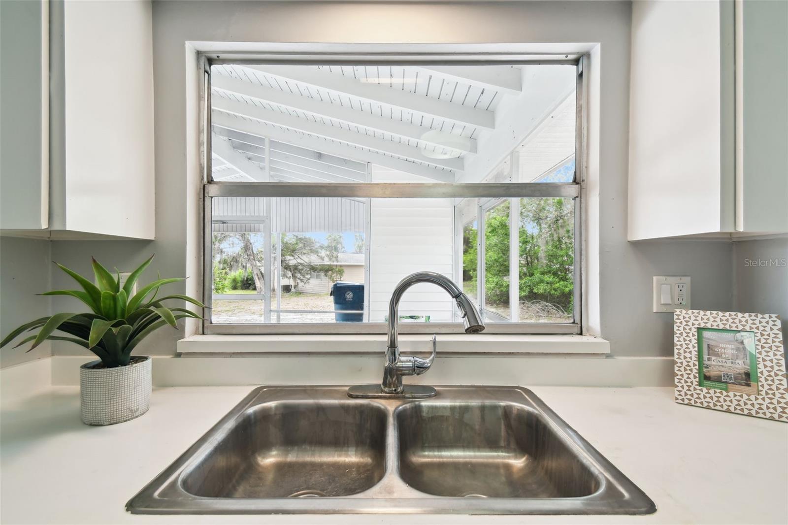 Image 23 of 48 For 11409 Spring Hill Drive