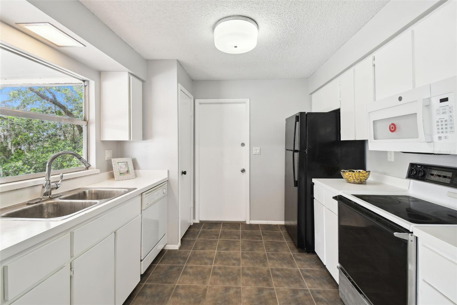 Image 27 of 48 For 11409 Spring Hill Drive