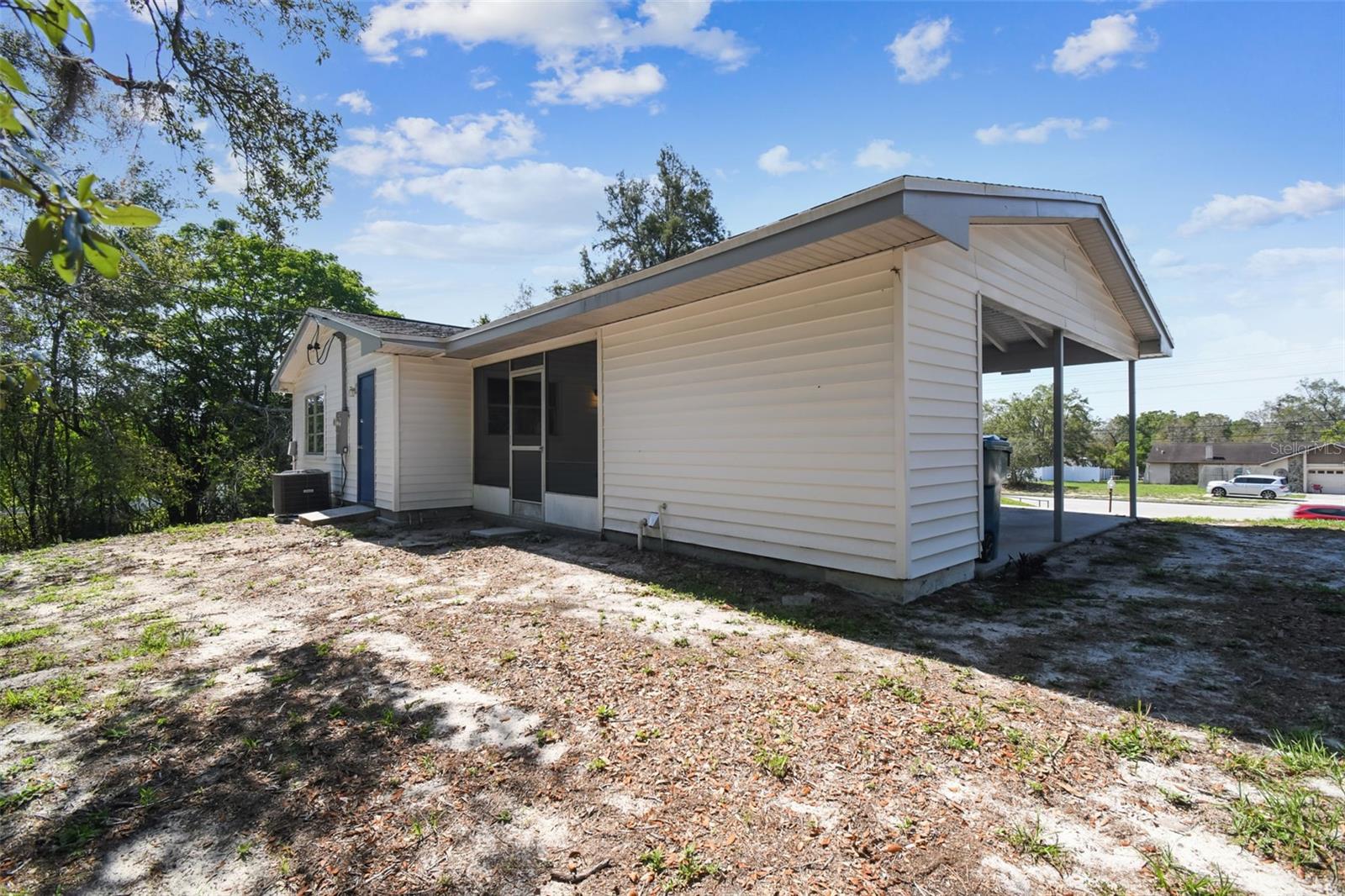 Image 6 of 48 For 11409 Spring Hill Drive