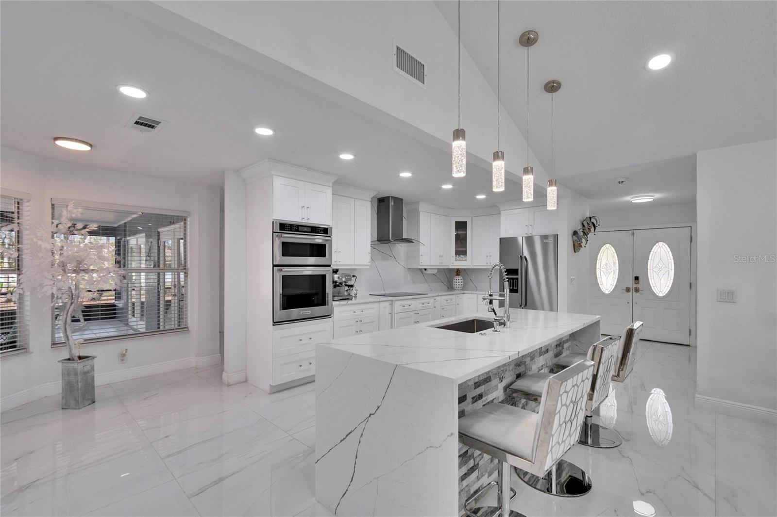 Image 15 of 64 For 728 Camrose Drive
