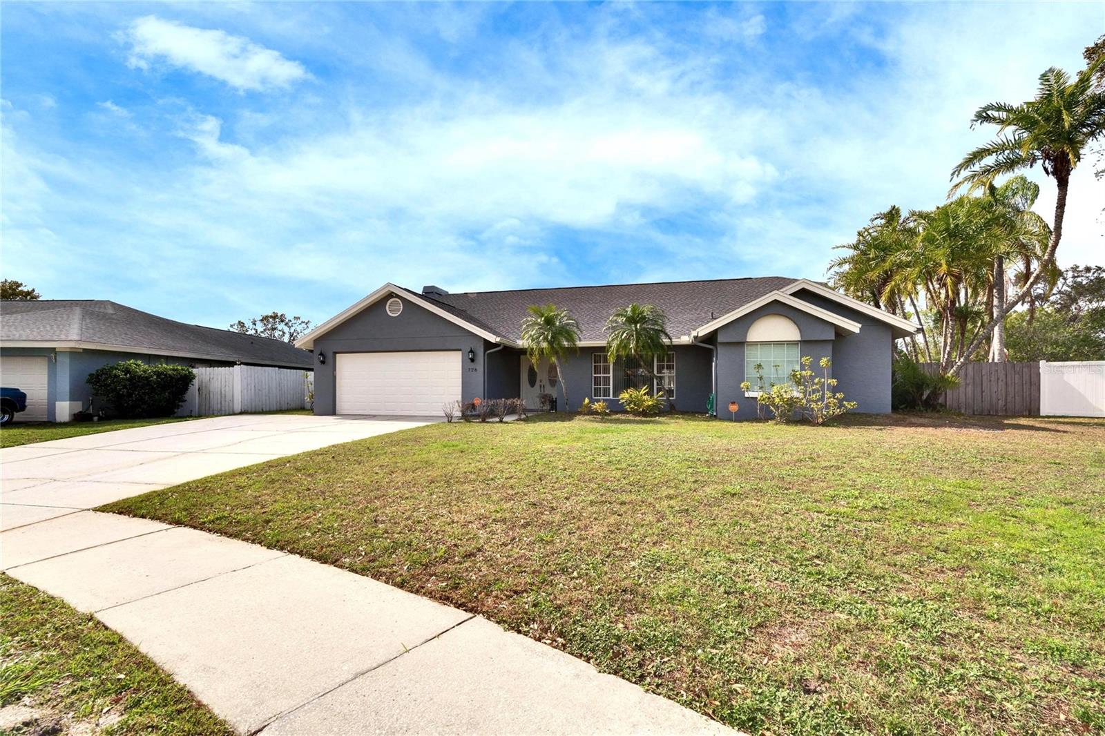 Image 2 of 64 For 728 Camrose Drive