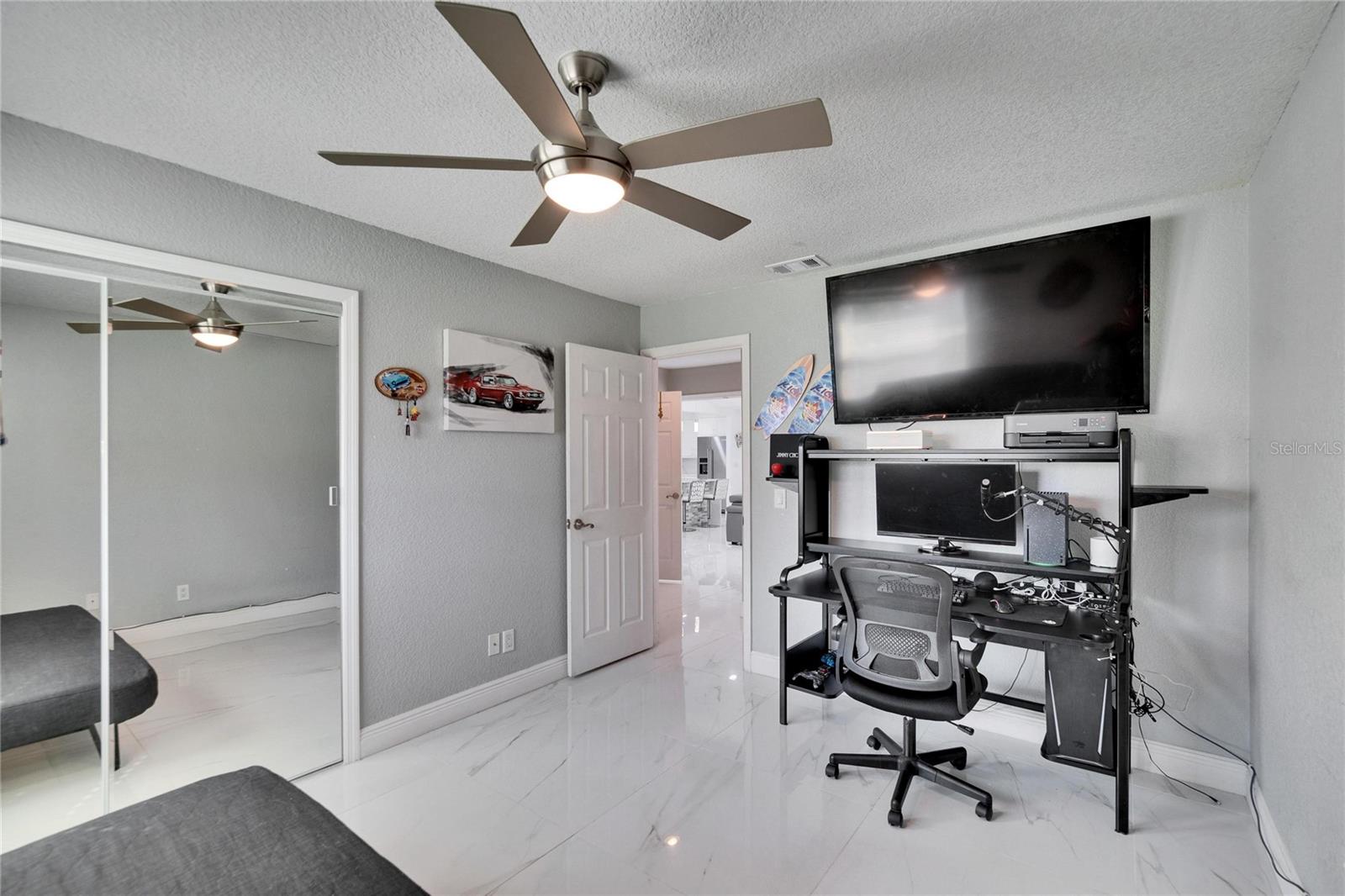 Image 40 of 64 For 728 Camrose Drive