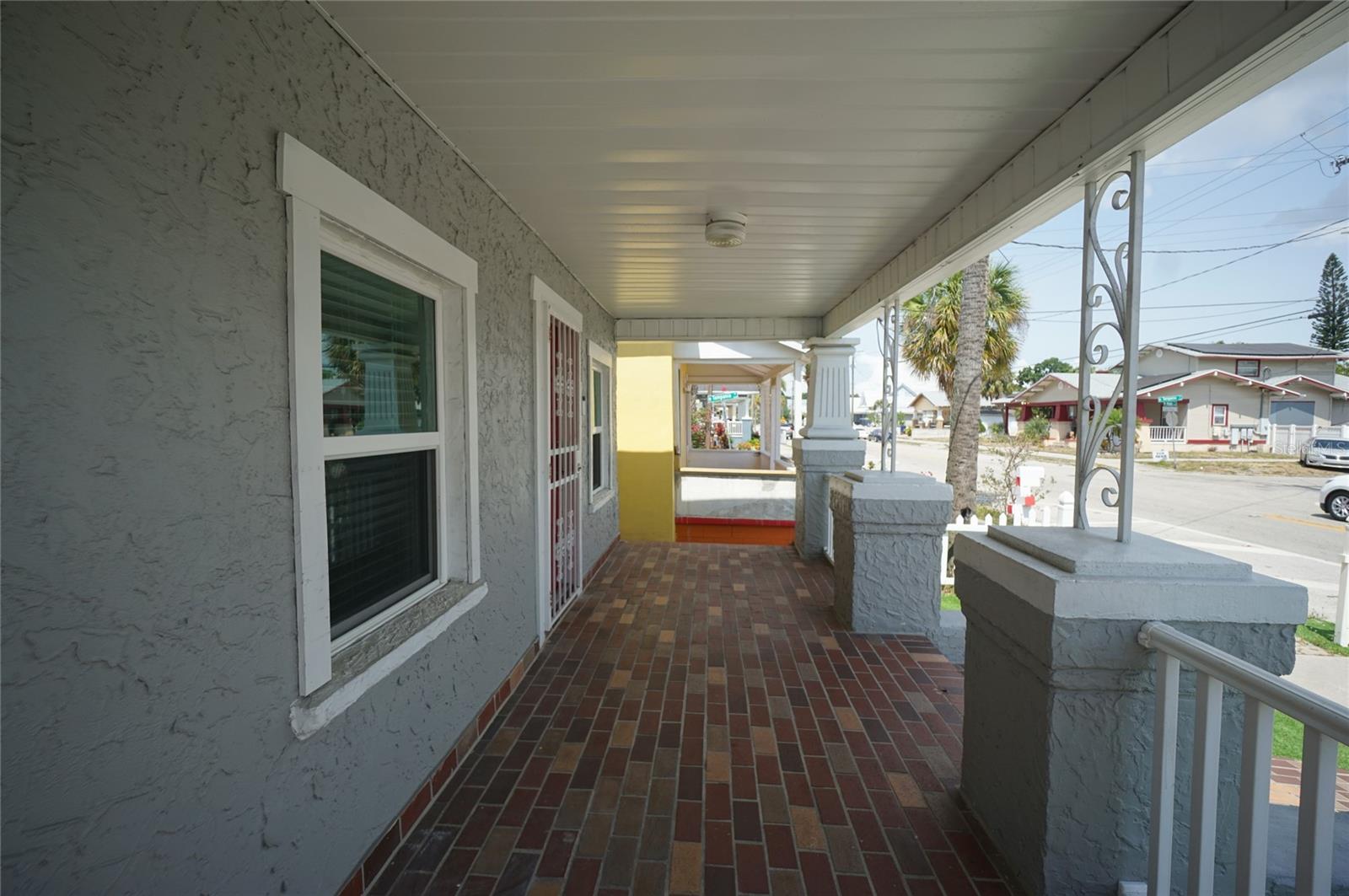 Image 2 of 19 For 2546 Main Street