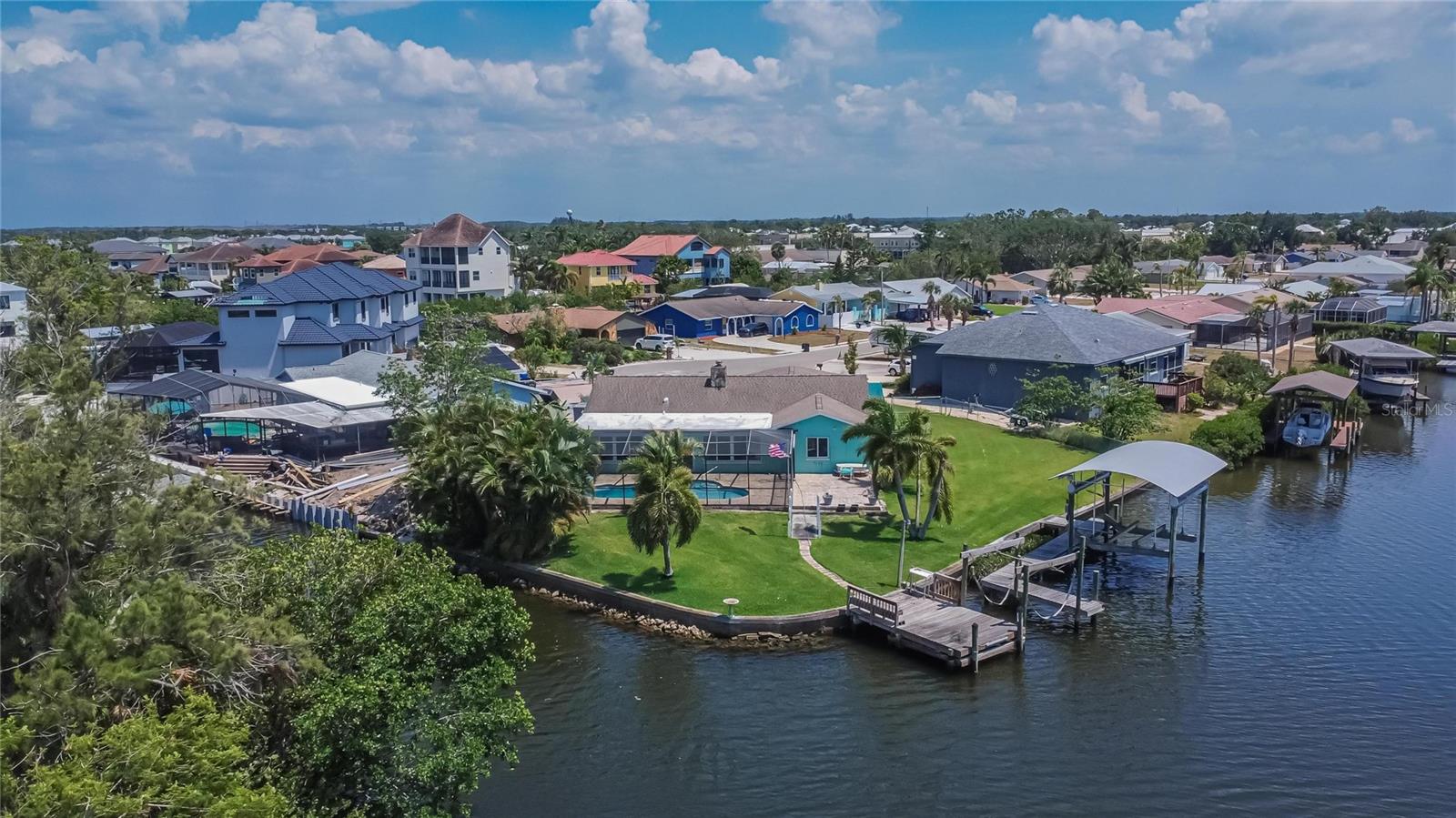 Listing photo id 86 for 6530 Manila Palm Way
