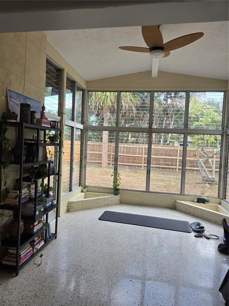 Image 10 of 18 For 6347 13th Avenue N