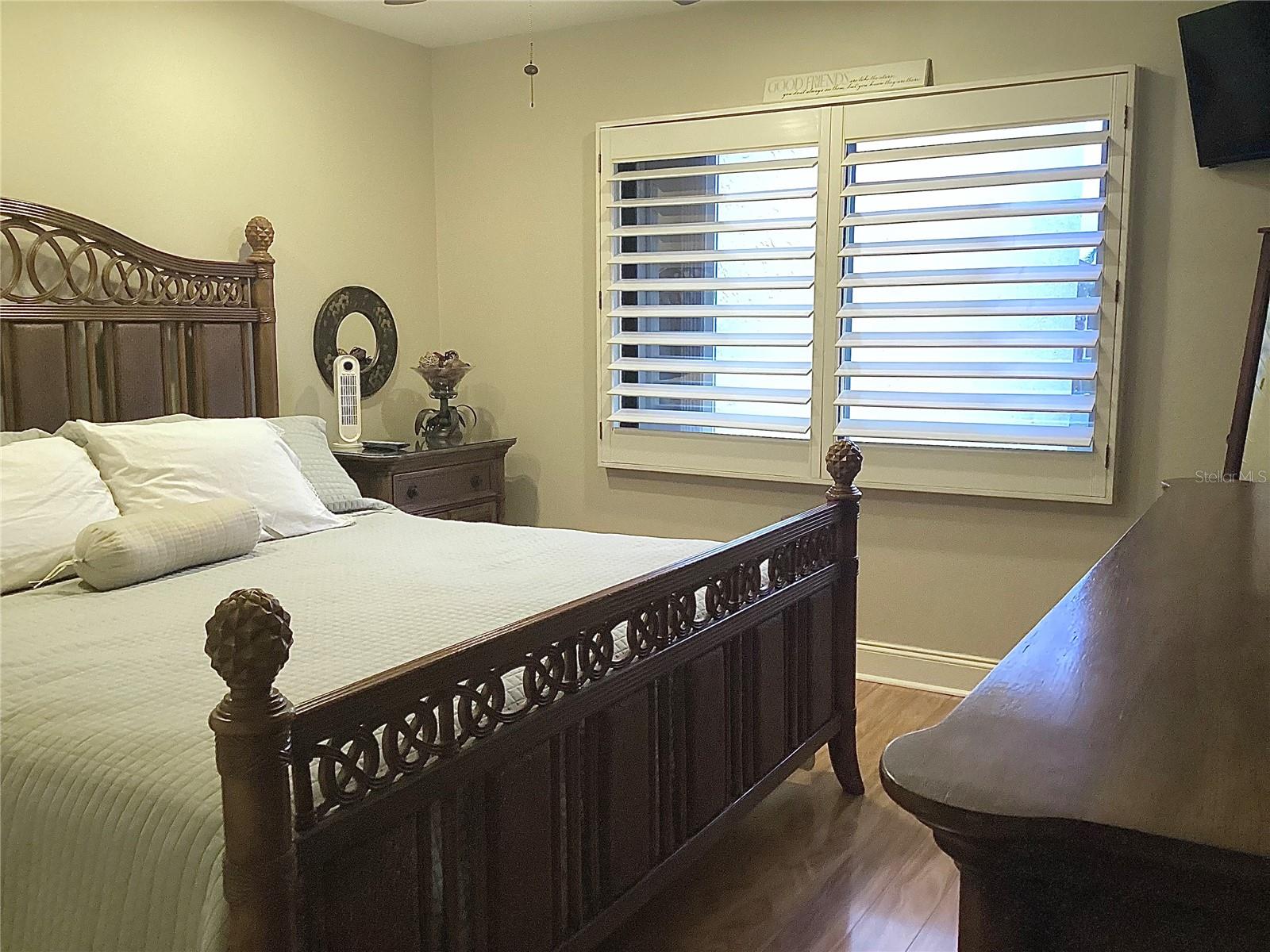 Listing photo id 20 for 120 1st Street E 104