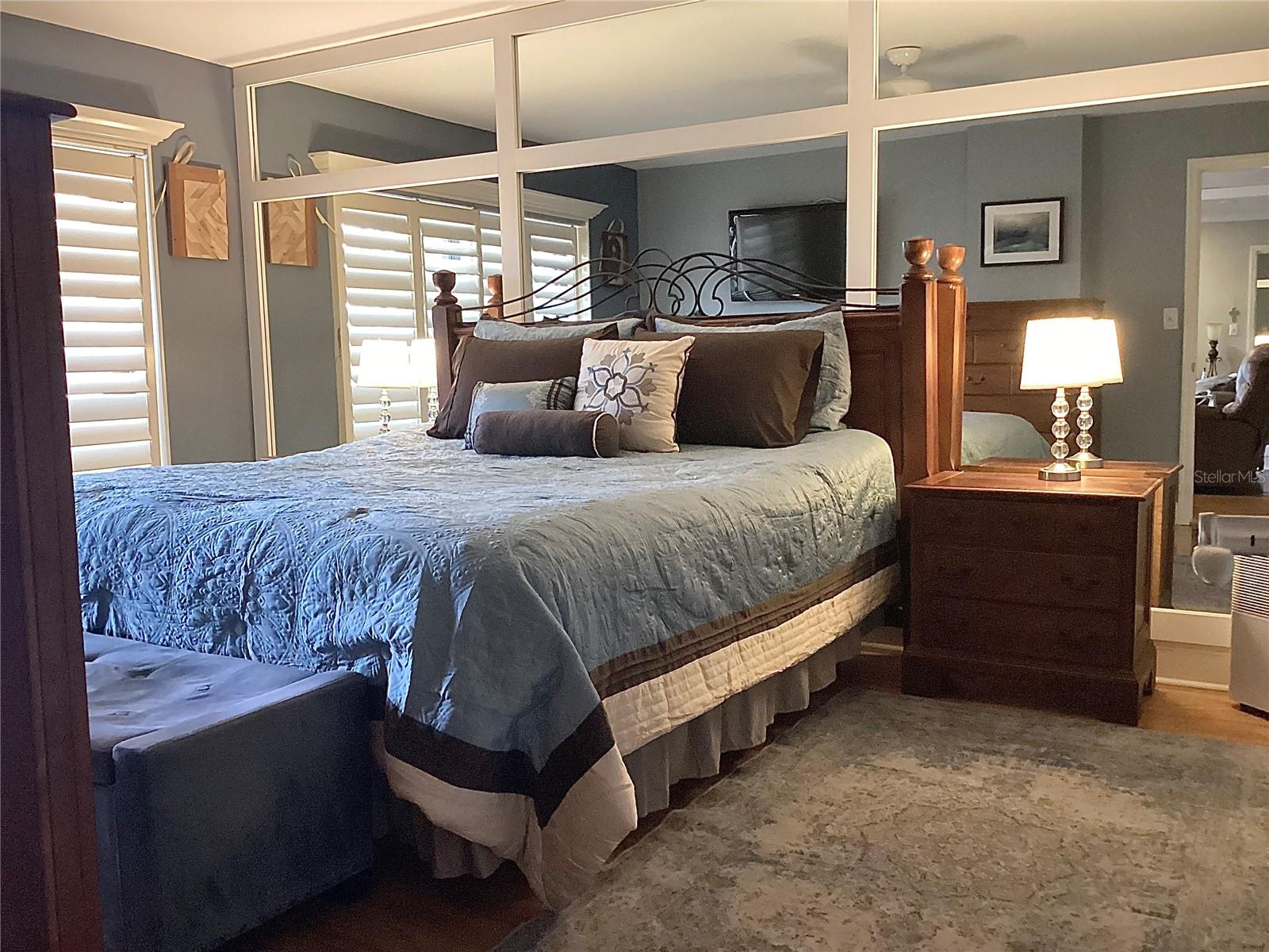 Listing photo id 30 for 120 1st Street E 104