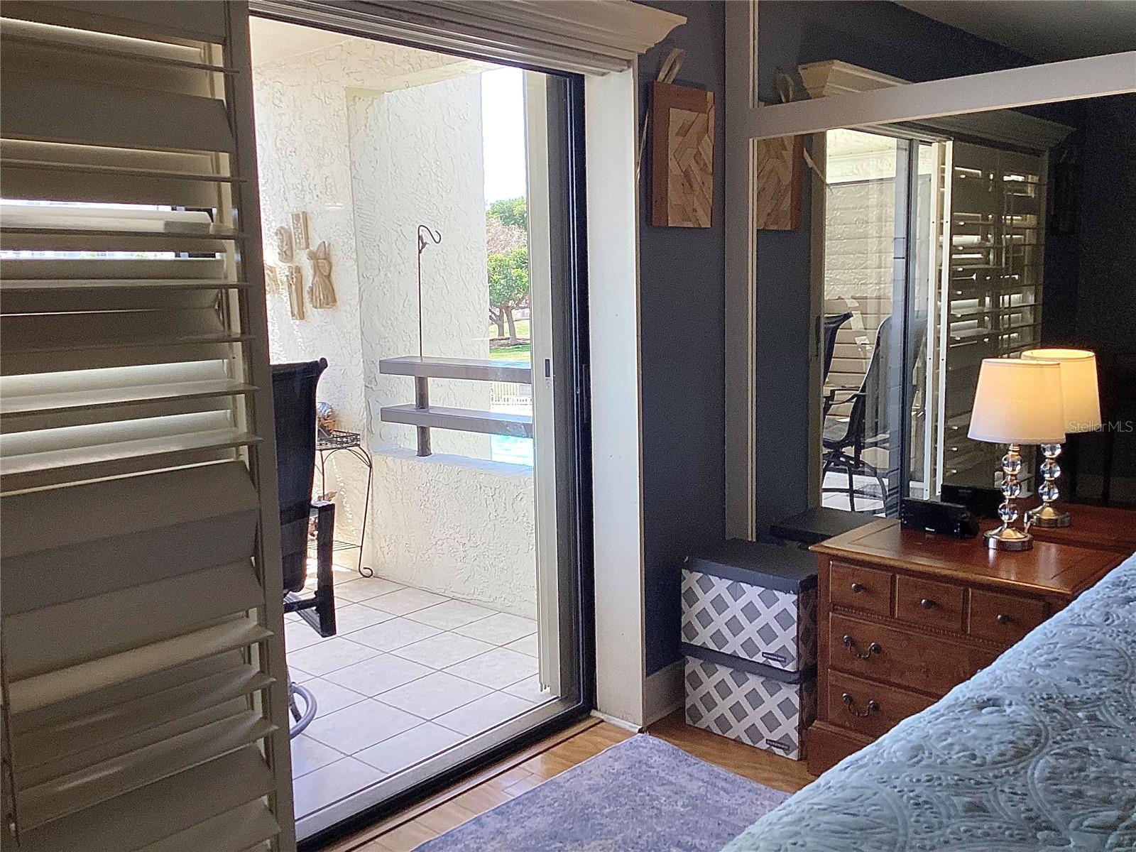 Listing photo id 31 for 120 1st Street E 104