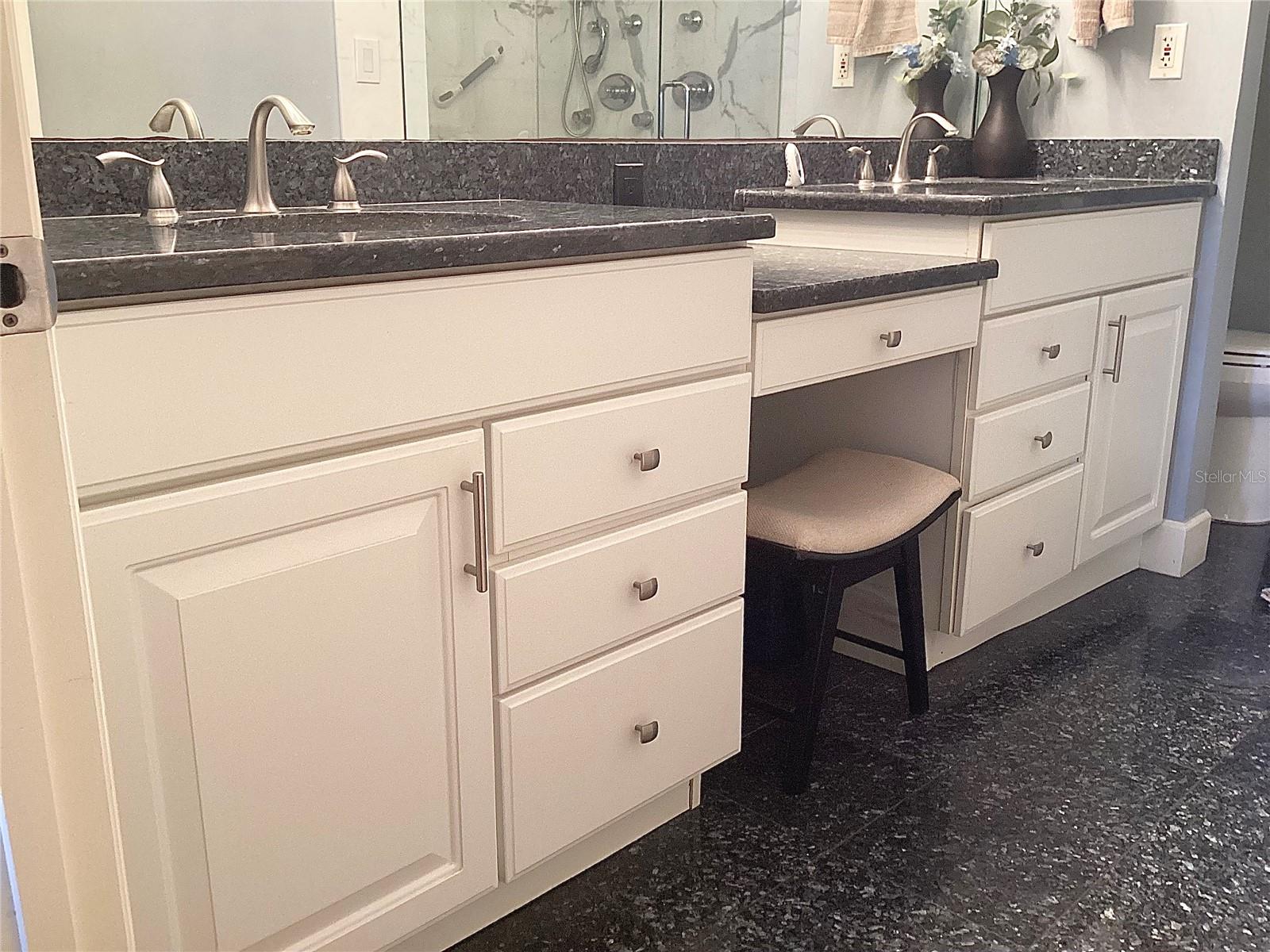 Listing photo id 34 for 120 1st Street E 104