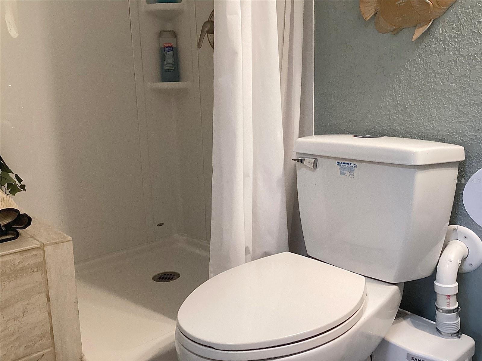 Listing photo id 46 for 120 1st Street E 104