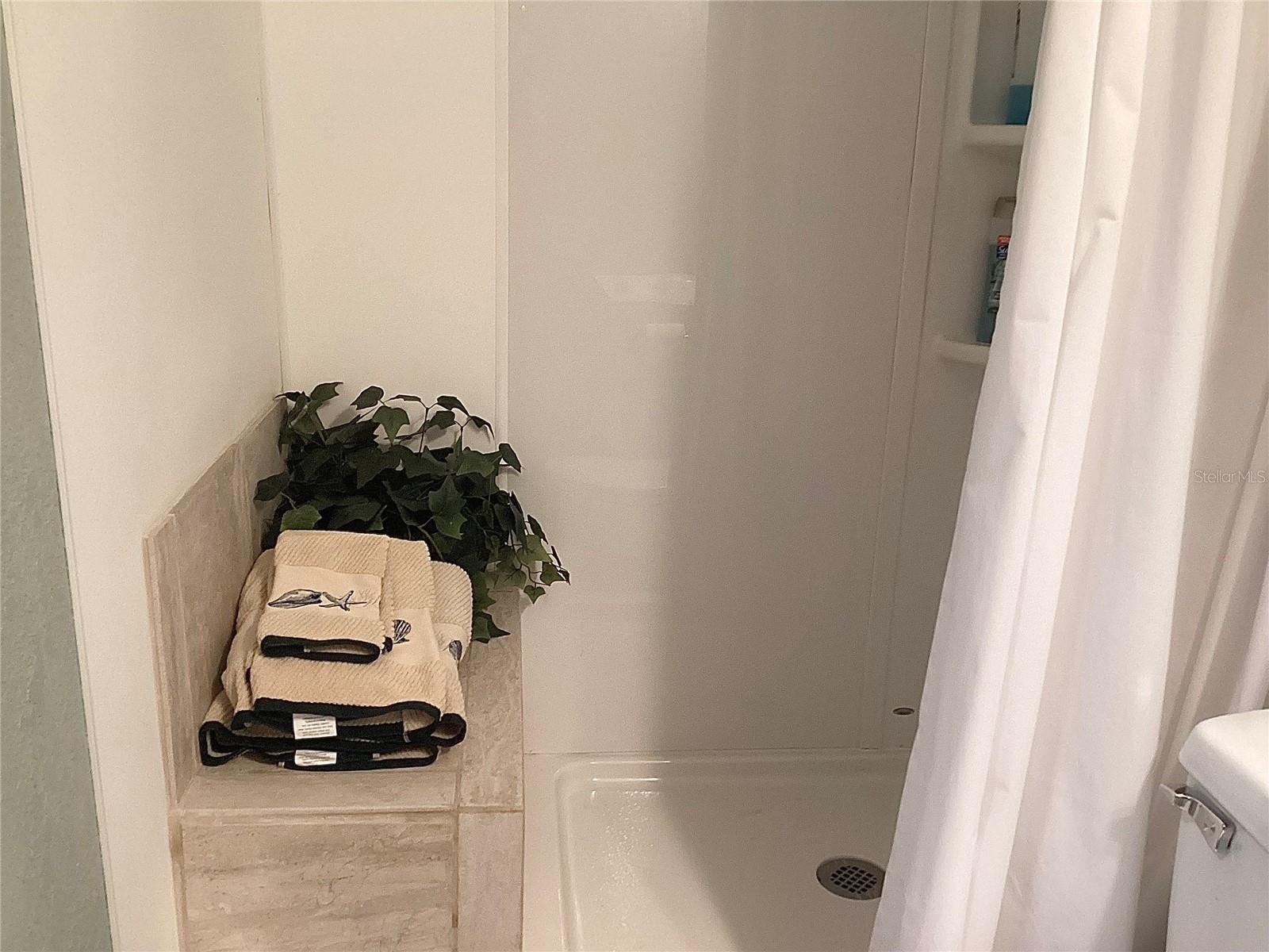 Listing photo id 47 for 120 1st Street E 104