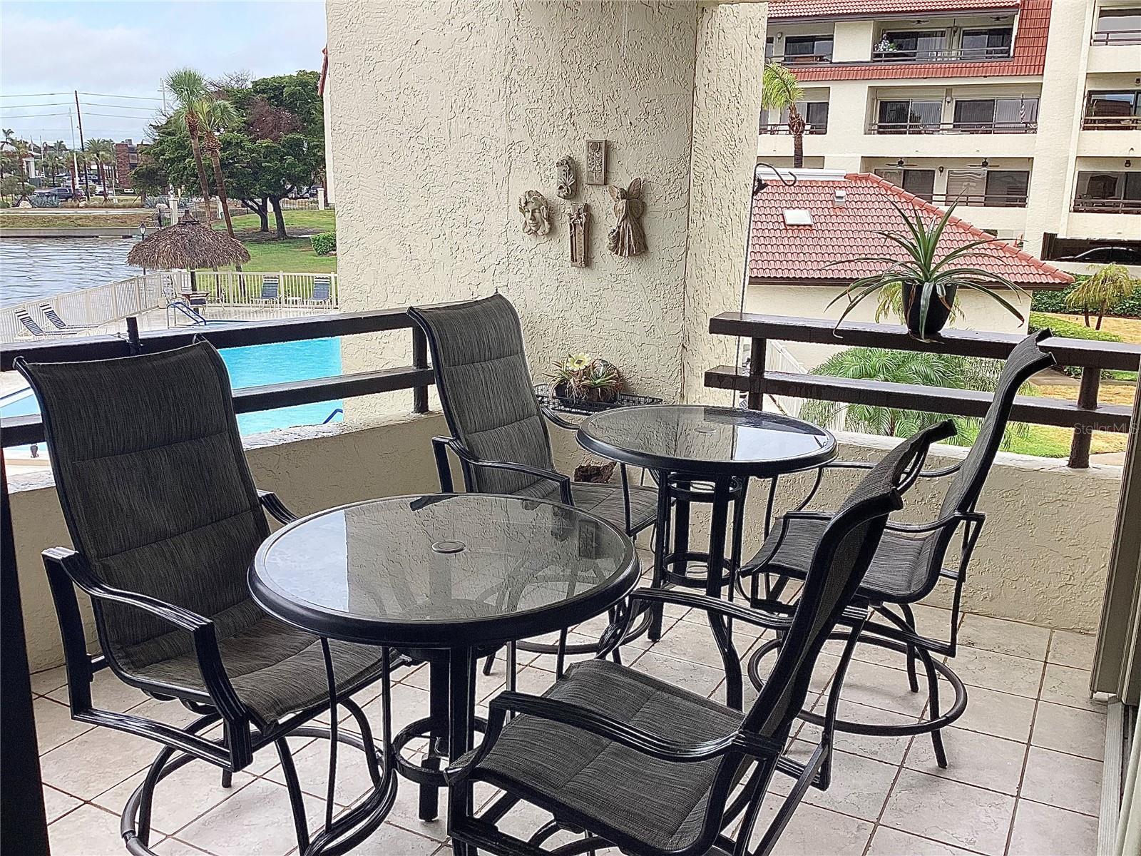 Listing photo id 54 for 120 1st Street E 104