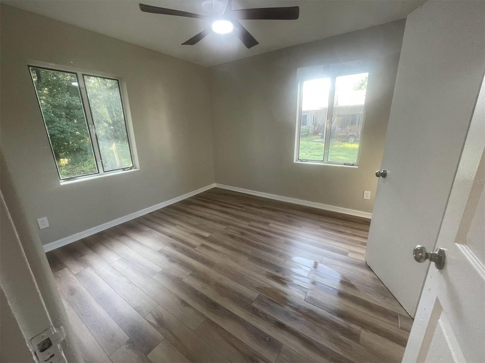 Image 6 of 7 For 1727 Bonita Avenue