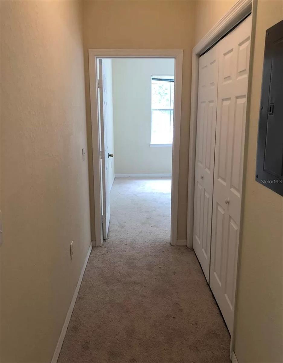 Image 8 of 12 For 18001 Richmond Place Drive 520
