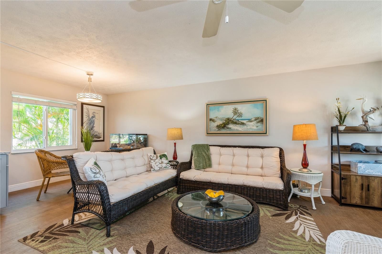 Image 11 of 35 For 527 Cape Coral Parkway W 4