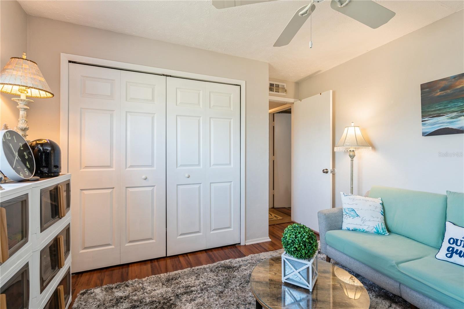 Image 24 of 35 For 527 Cape Coral Parkway W 4