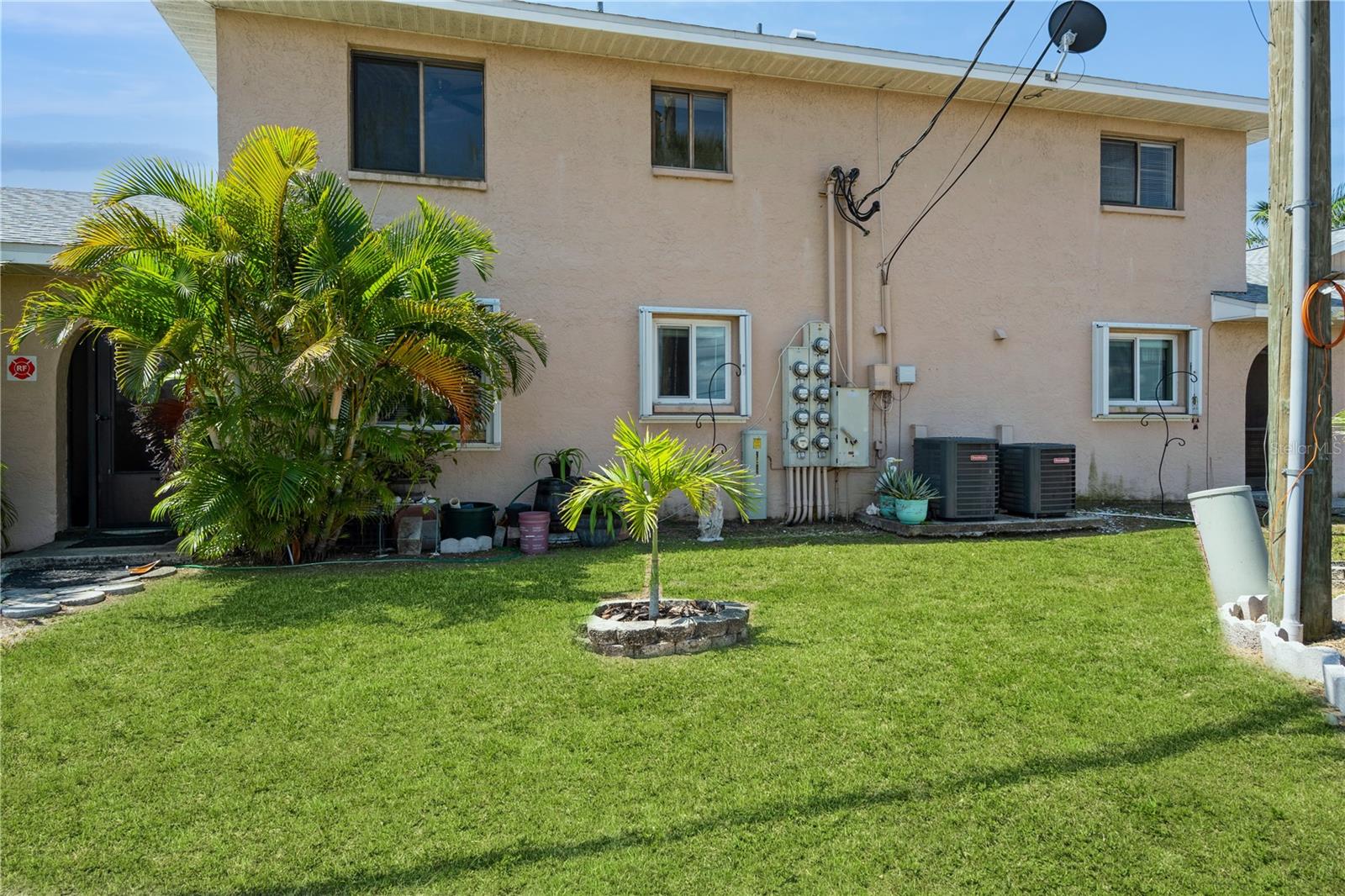 Image 34 of 35 For 527 Cape Coral Parkway W 4