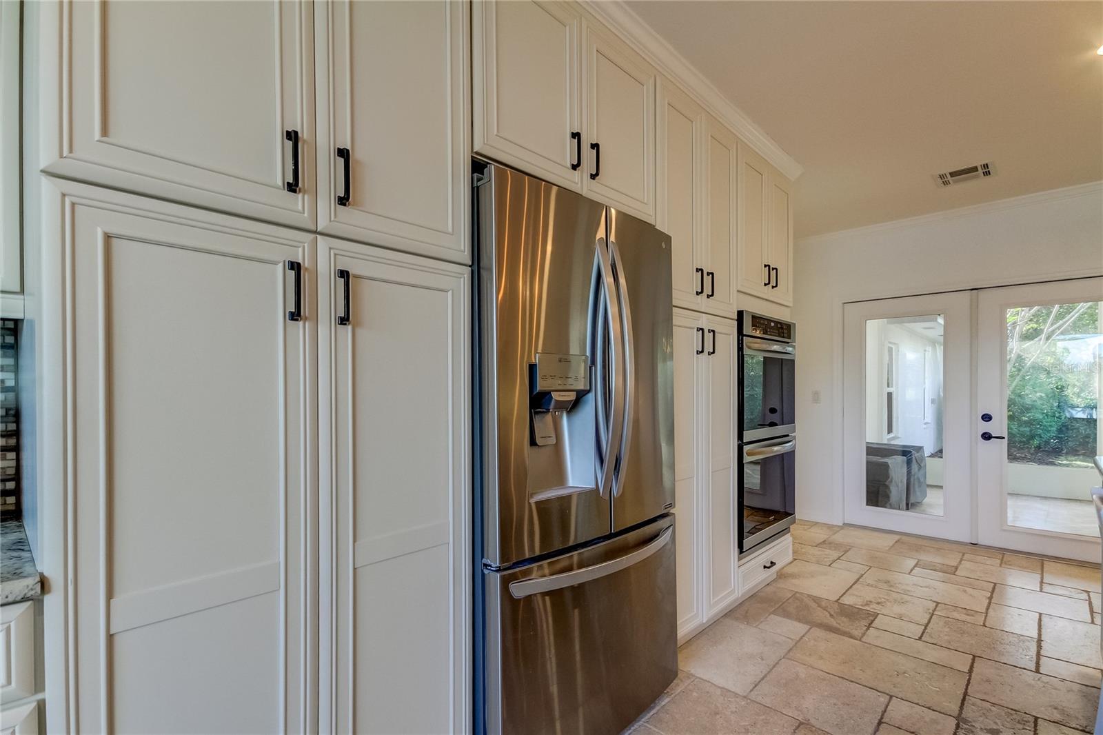 Image 23 of 88 For 1089 Virginia Street