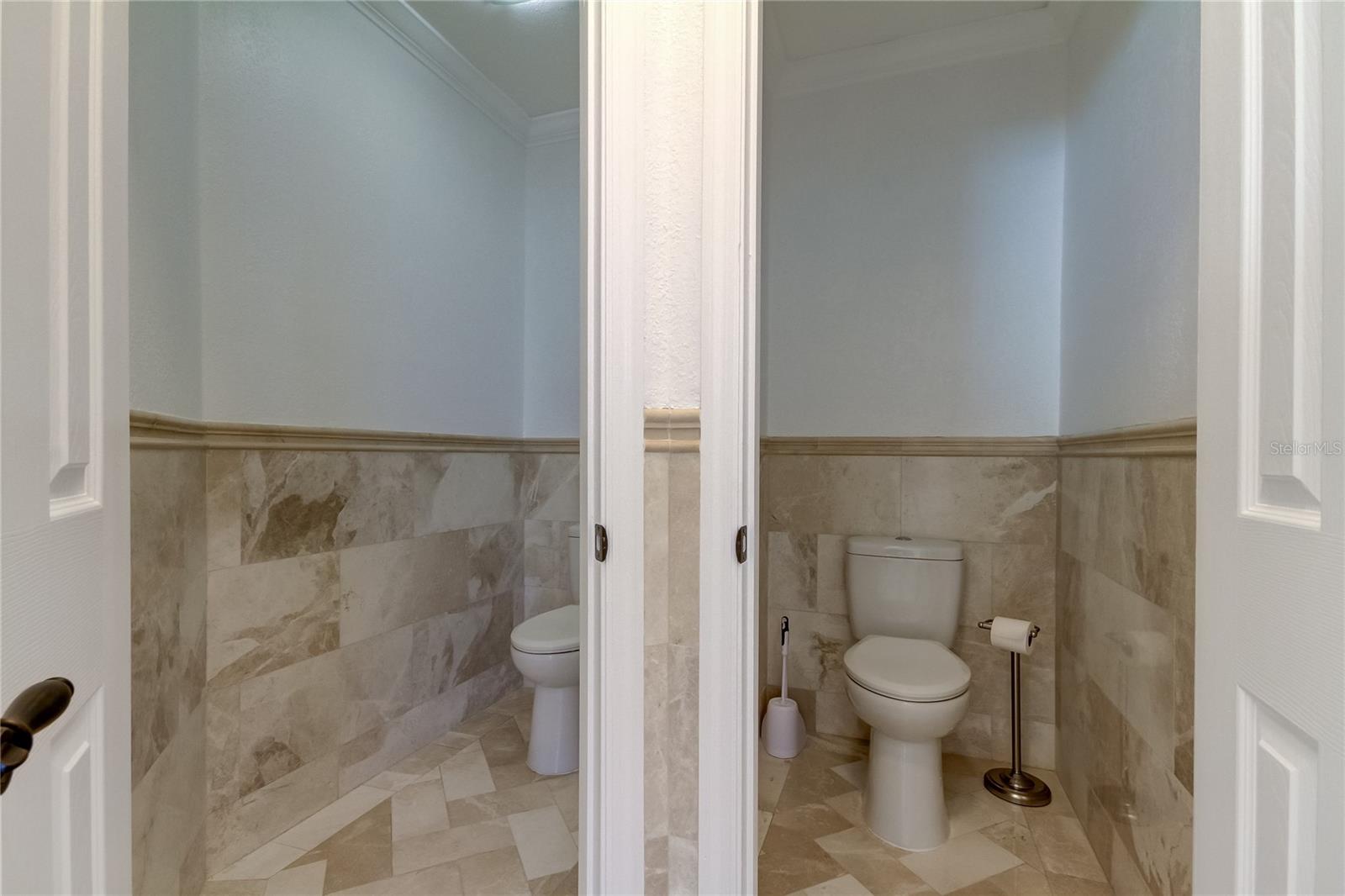Image 46 of 88 For 1089 Virginia Street