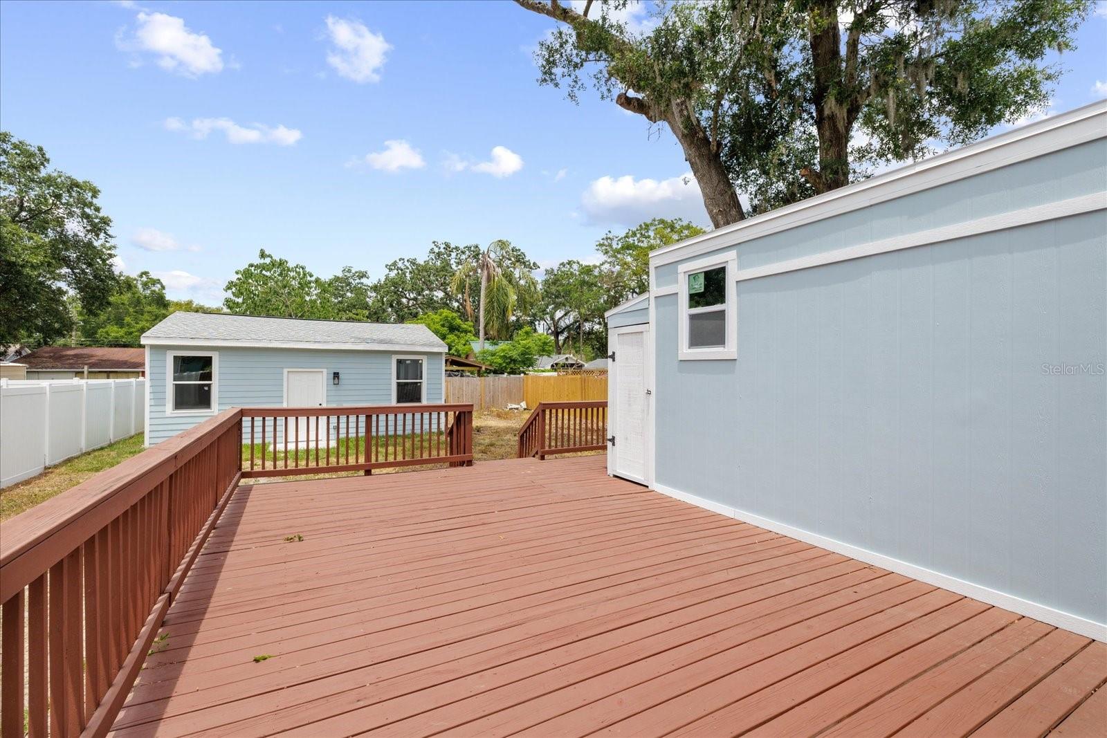Image 21 of 25 For 1010 Flora Street