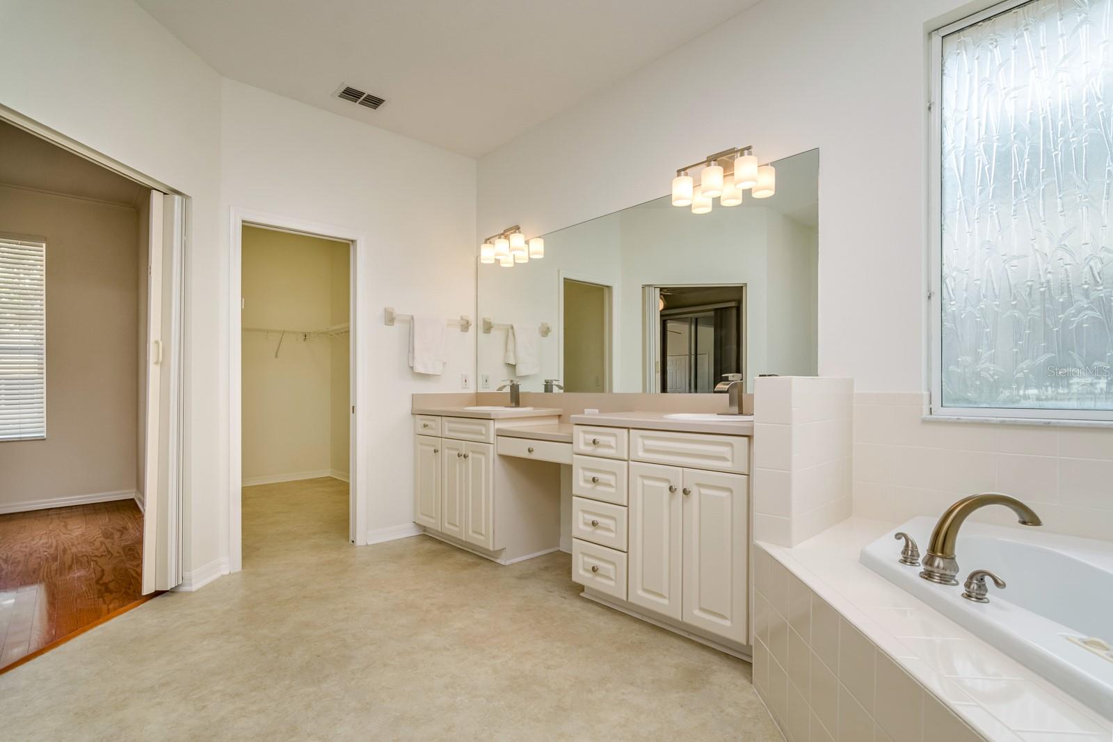 Image 22 of 56 For 2214 Deerbrook Drive