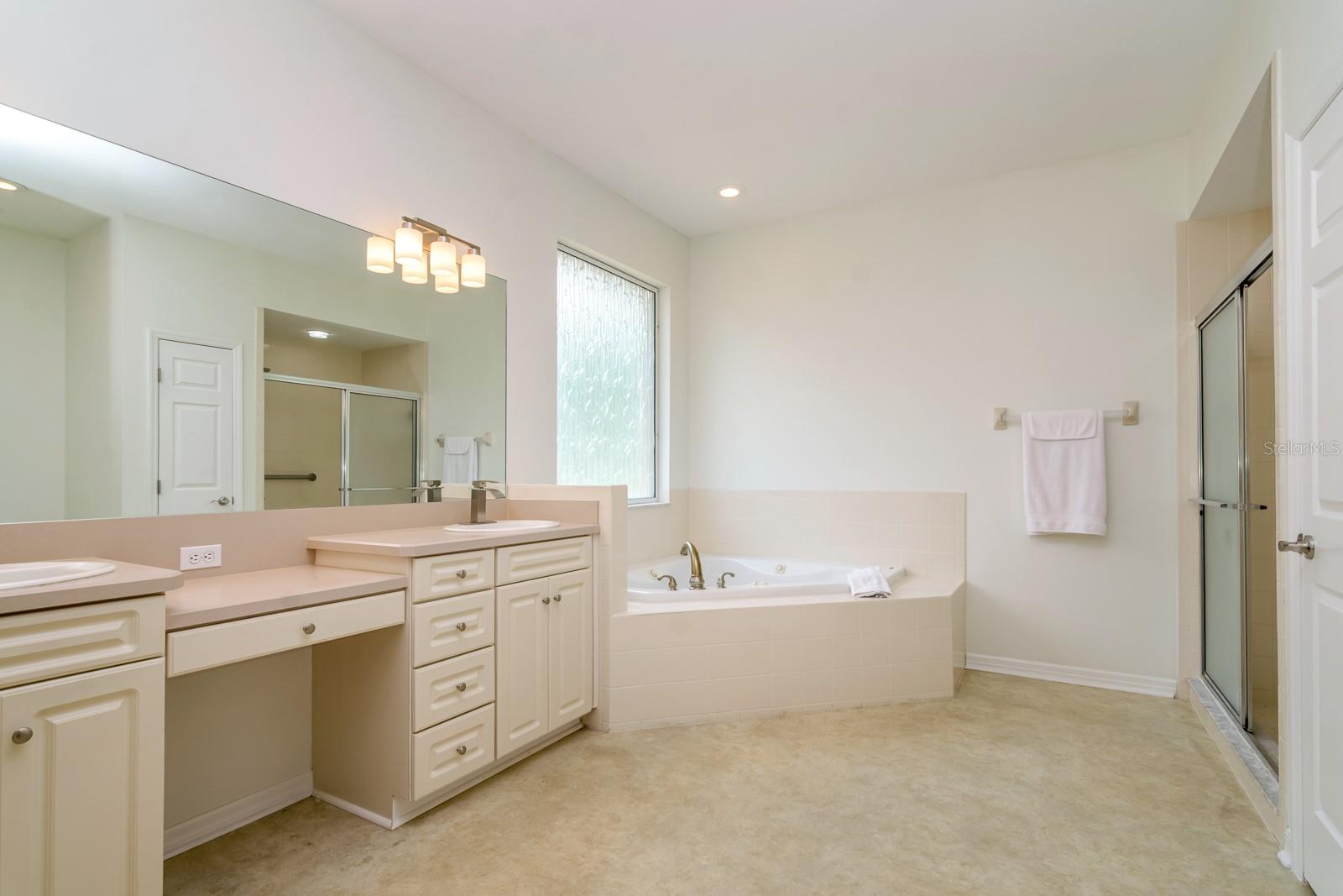 Image 24 of 56 For 2214 Deerbrook Drive