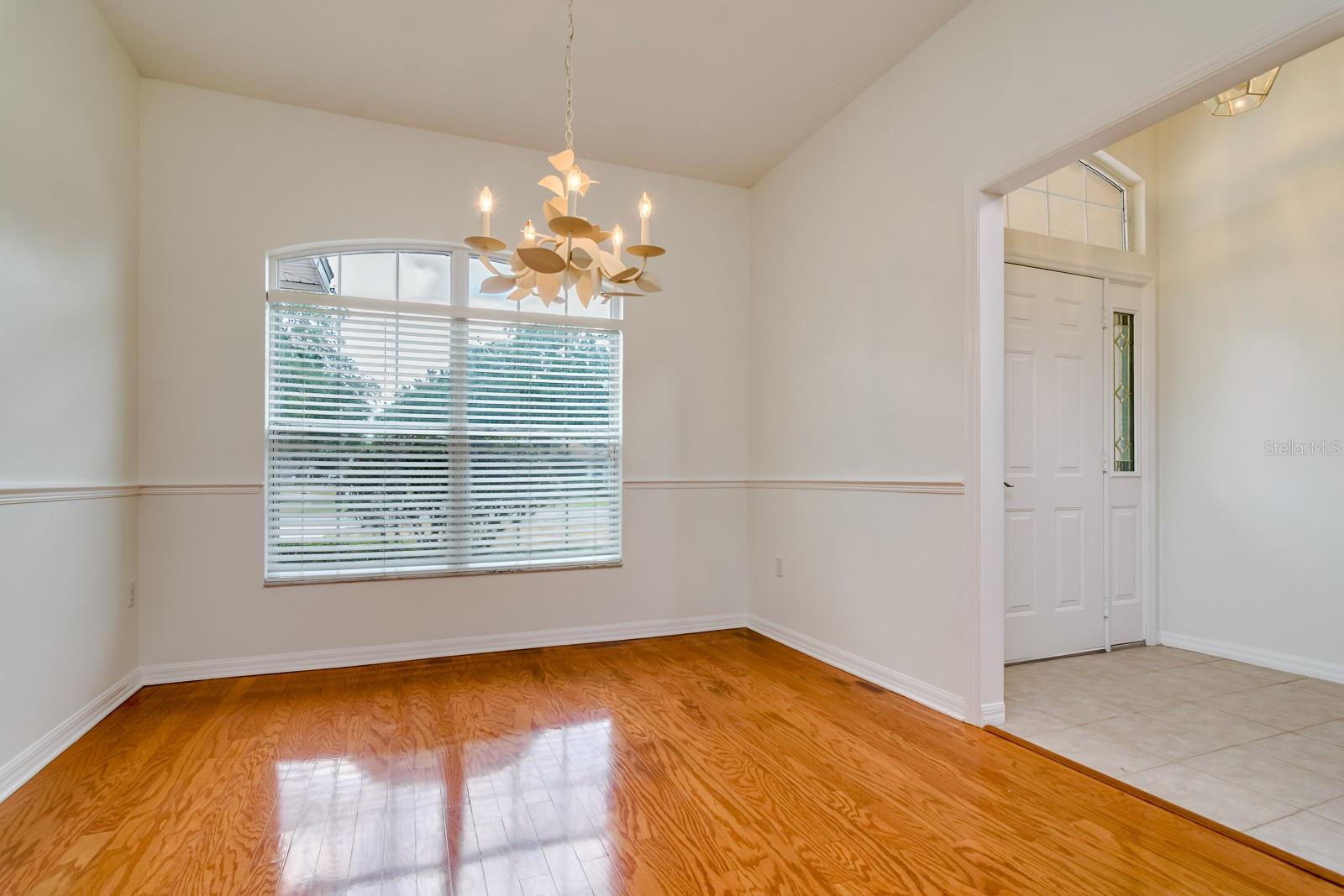 Image 4 of 56 For 2214 Deerbrook Drive