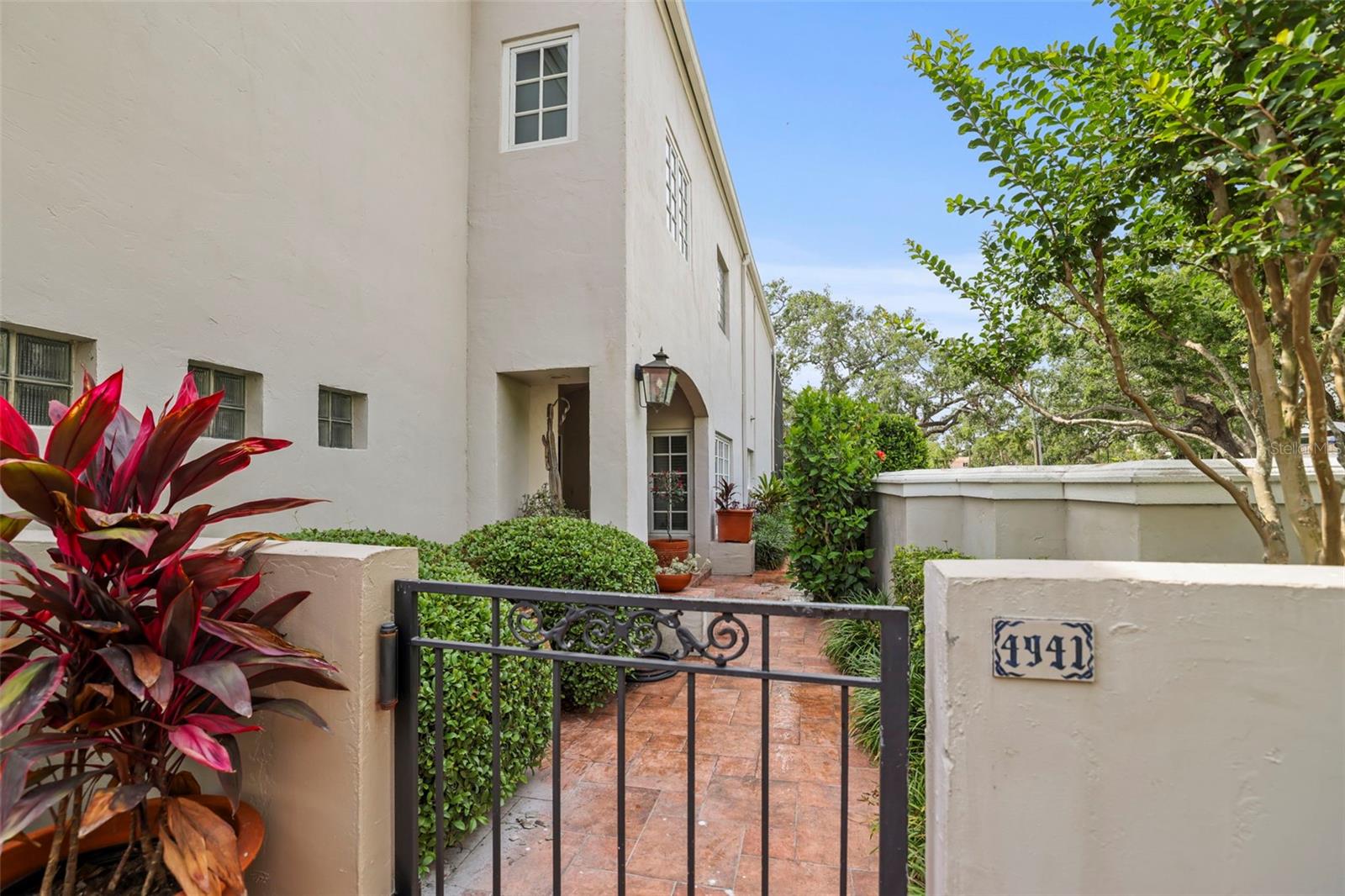 Image 3 of 66 For 4941 Bayshore Boulevard