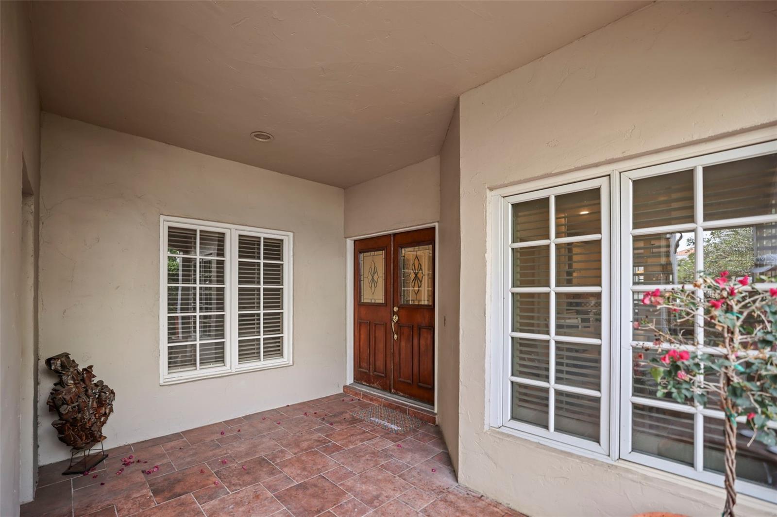 Image 4 of 66 For 4941 Bayshore Boulevard