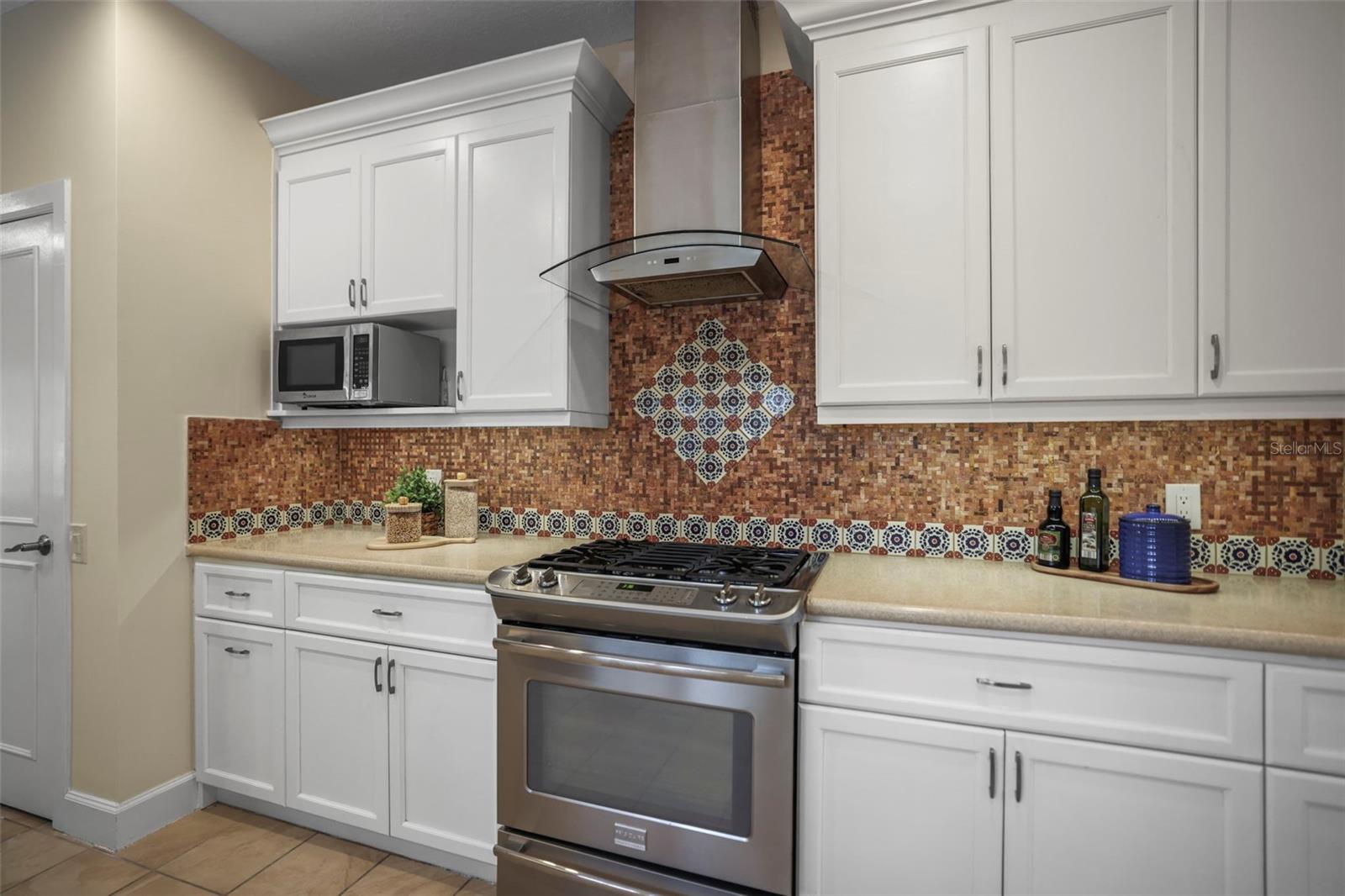 Image 8 of 66 For 4941 Bayshore Boulevard