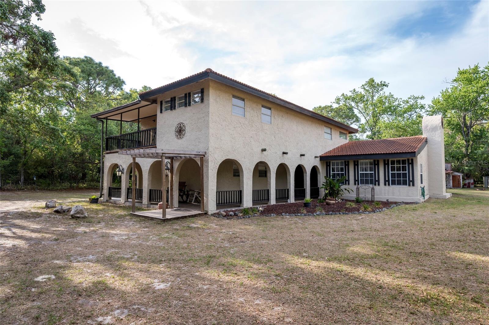 Listing photo id 18 for 12311 Oakwood Drive