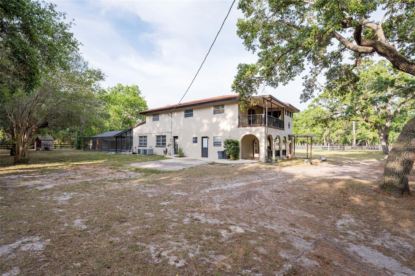 Listing photo id 22 for 12311 Oakwood Drive