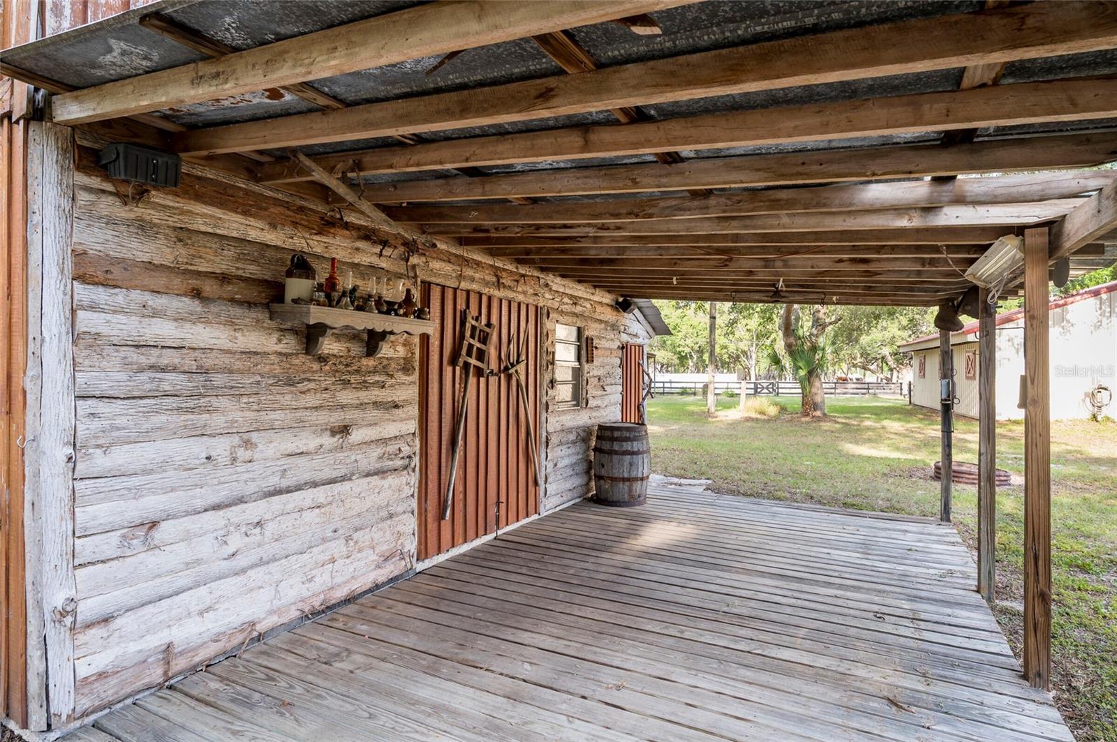 Listing photo id 28 for 12311 Oakwood Drive