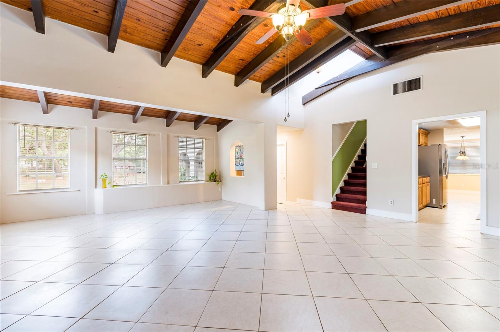 Listing photo id 53 for 12311 Oakwood Drive