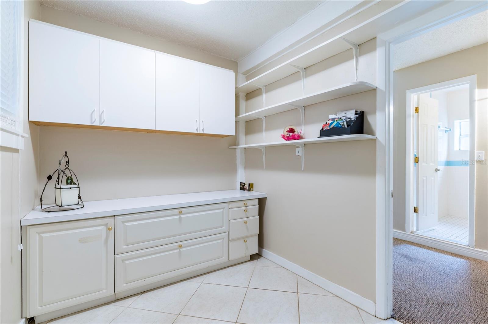 Listing photo id 65 for 12311 Oakwood Drive