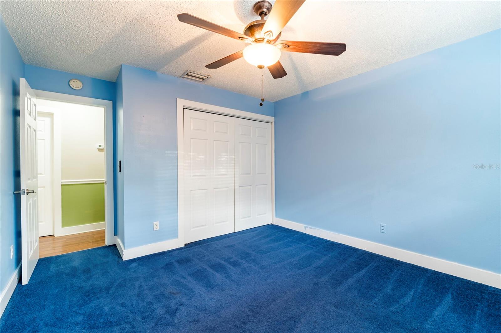 Listing photo id 75 for 12311 Oakwood Drive