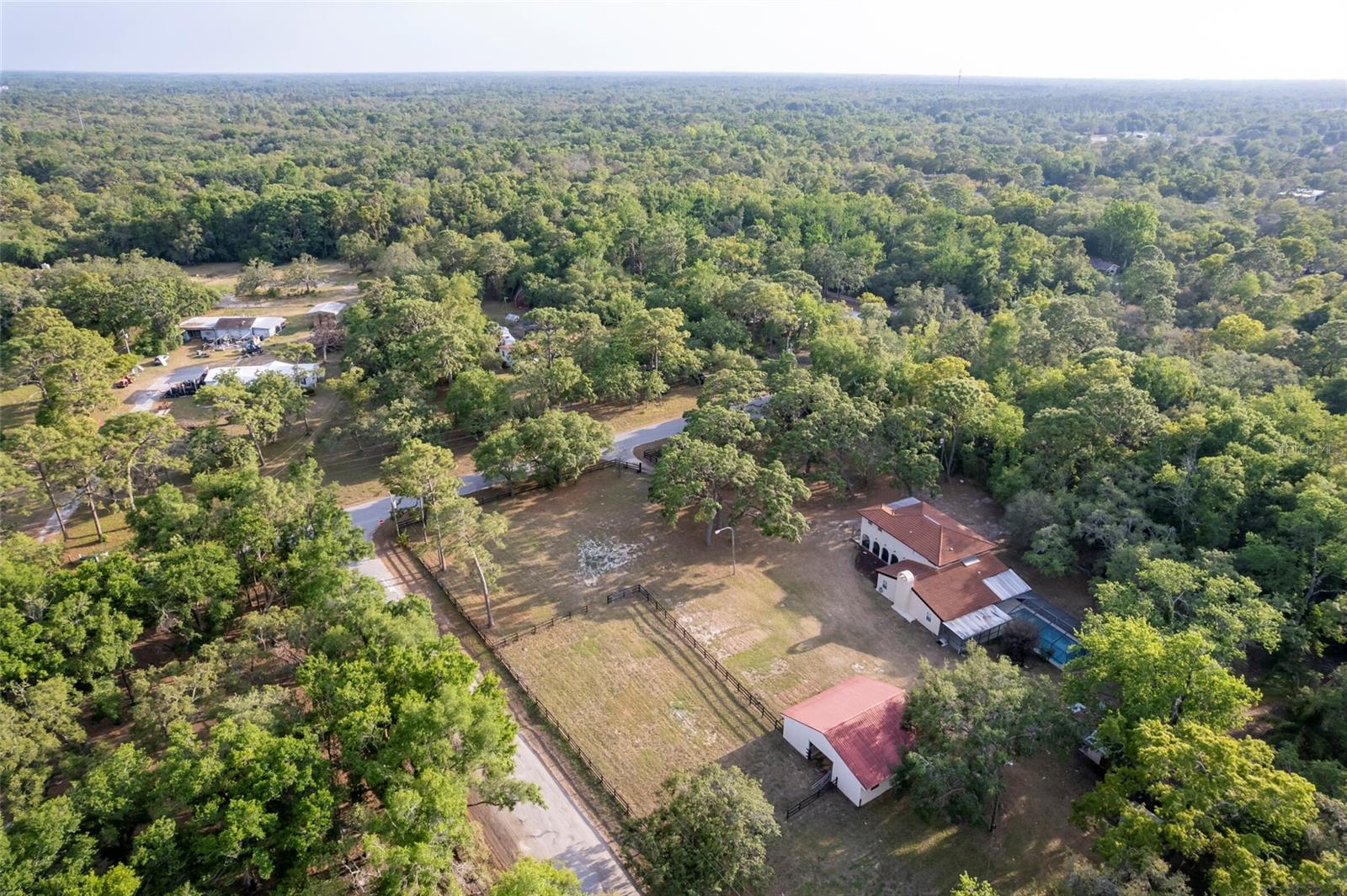 Listing photo id 6 for 12311 Oakwood Drive